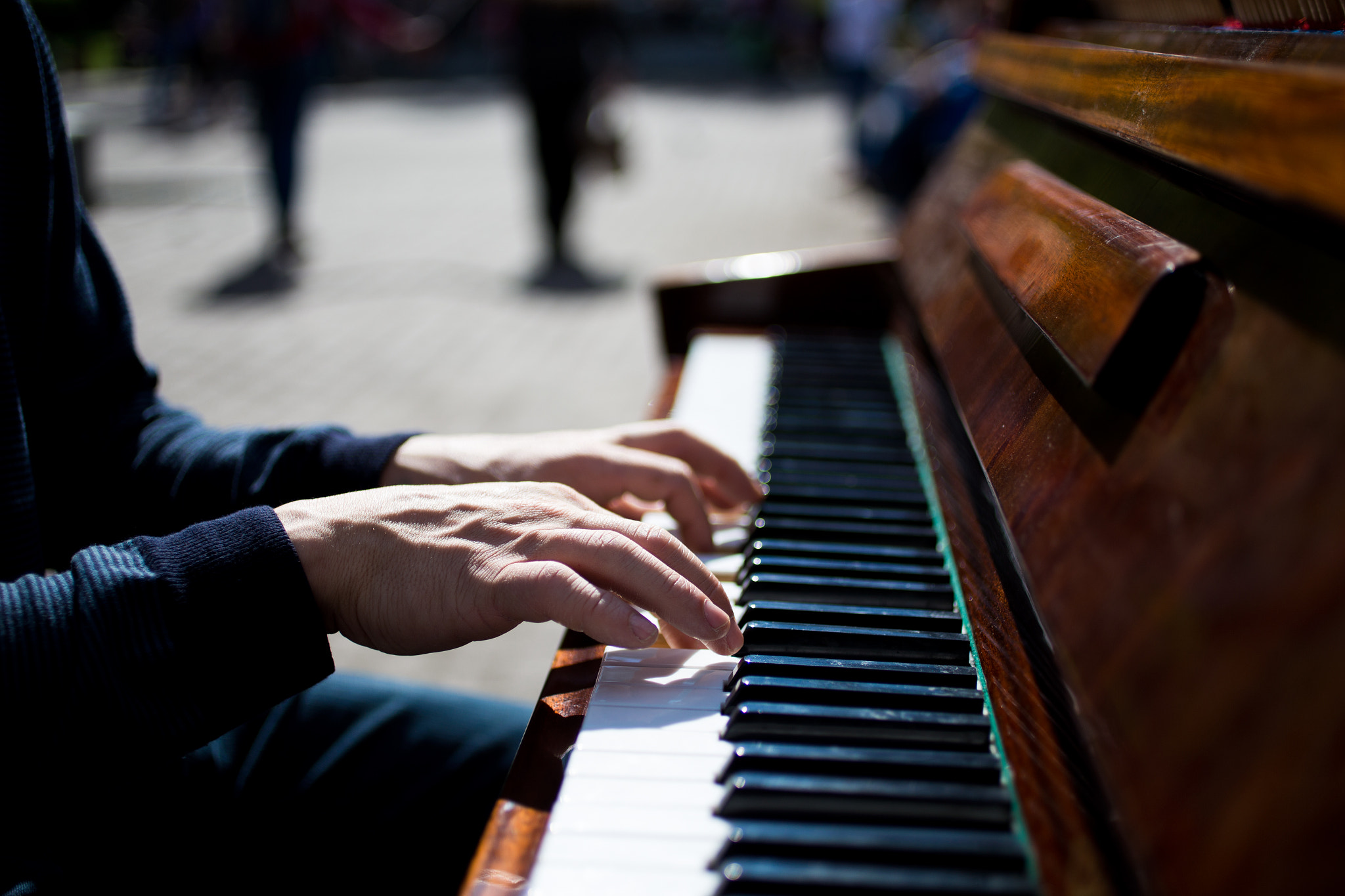 Canon EOS 6D + Canon EF 50mm F2.5 Macro sample photo. The piano photography