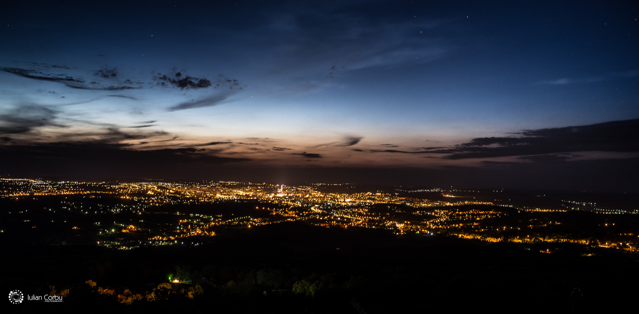 Nikon AF Nikkor 28mm F2.8D sample photo. Above the city photography