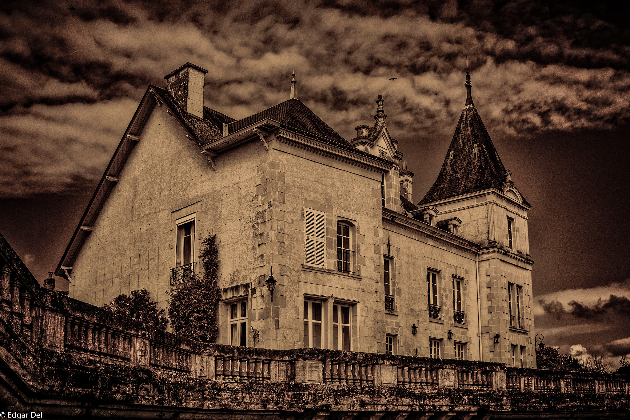 Canon EF 24-105mm F3.5-5.6 IS STM sample photo.  la roche posay castel photography