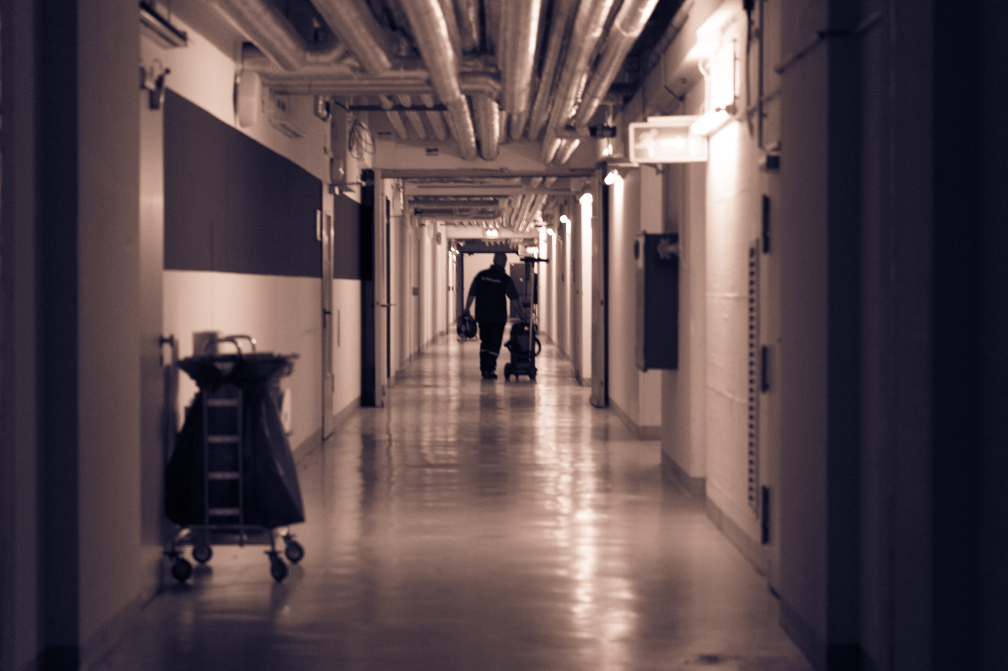 Sony a5100 + E 60mm F2.8 sample photo. Corridor photography