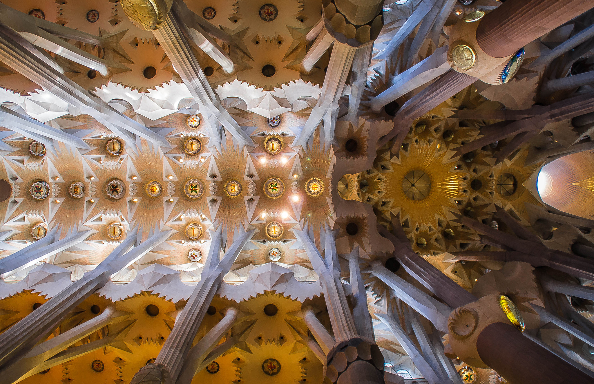 Tamron AF 18-200mm F3.5-6.3 XR Di II LD Aspherical (IF) Macro sample photo. Sagrada familia photography