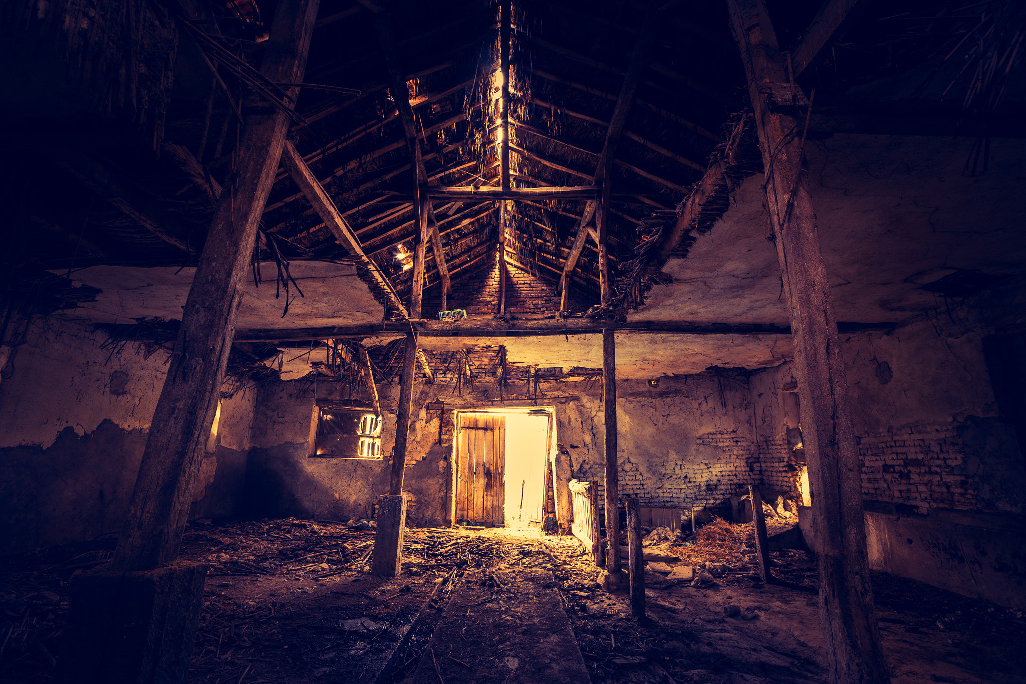 Sigma 15-30mm f/3.5-4.5 EX DG Aspherical sample photo. Old farm photography