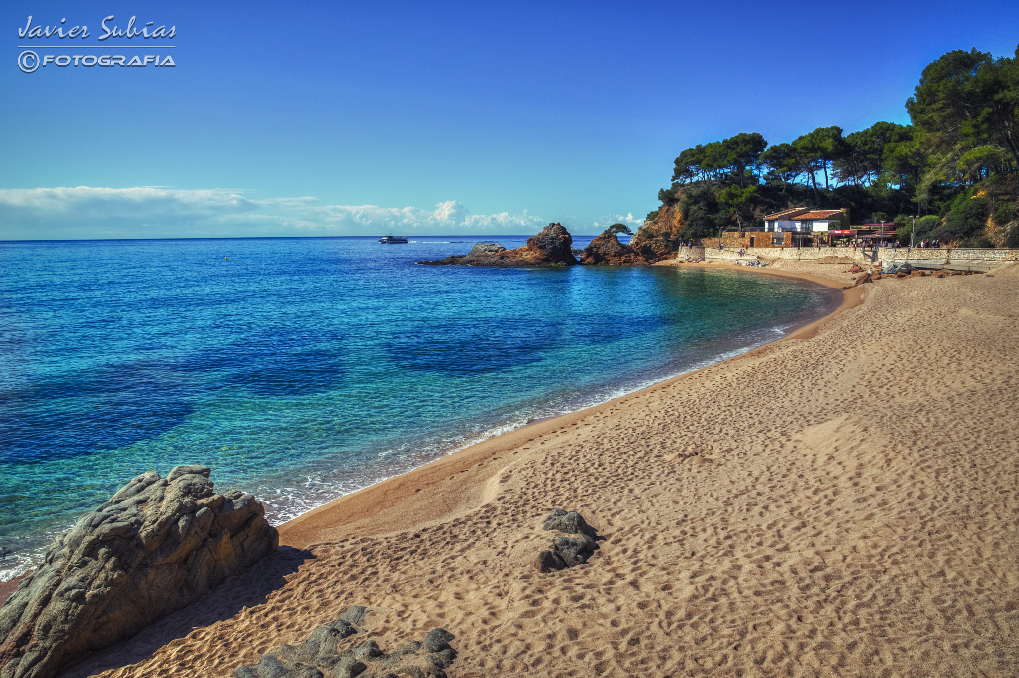 Nikon D3200 + Sigma 17-70mm F2.8-4 DC Macro OS HSM | C sample photo. Playa de fenals - lloret de mar photography