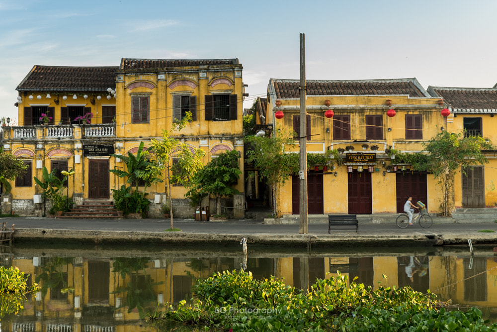 Sony a7 + Canon EF 85mm F1.2L II USM sample photo. Hoian riverside. photography