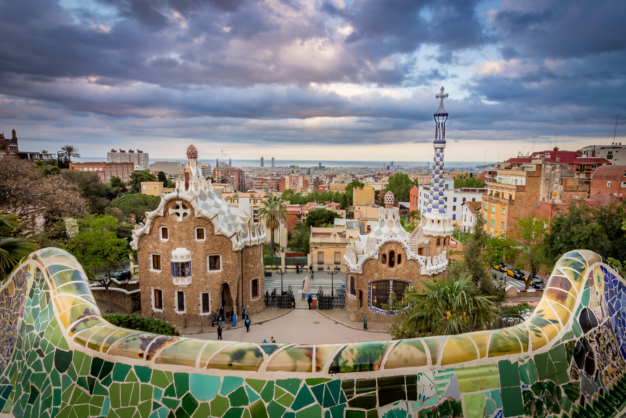 Canon EF-S 10-18mm F4.5–5.6 IS STM sample photo. Parc güell photography
