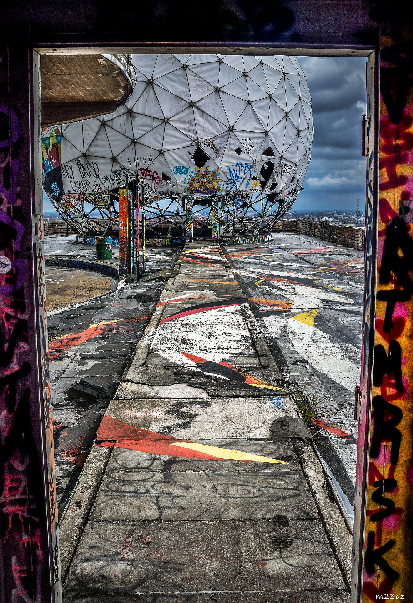 Nikon D3300 + Sigma 17-70mm F2.8-4 DC Macro OS HSM | C sample photo. Teufelsberg photography