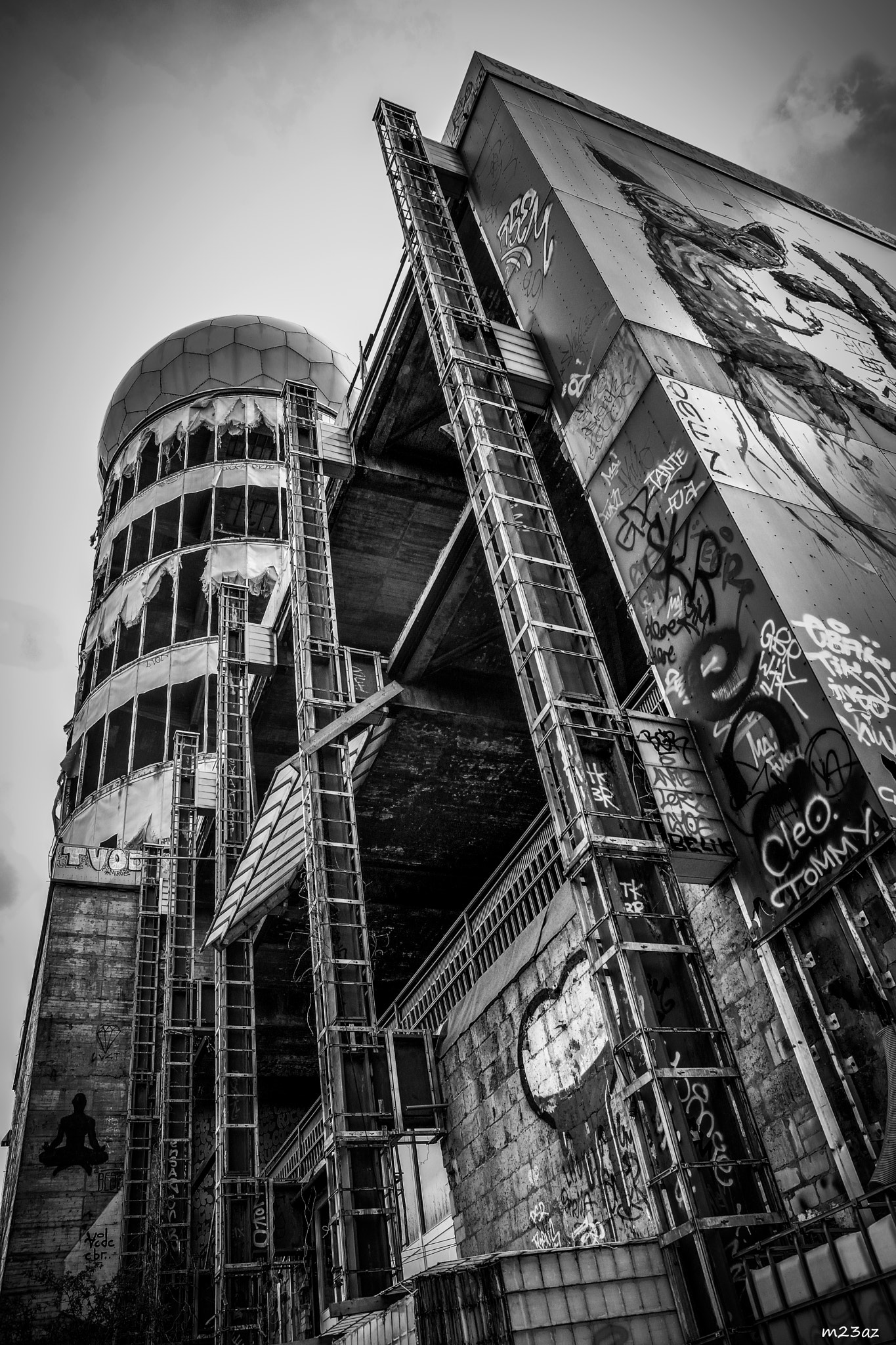 Sigma 17-70mm F2.8-4 DC Macro OS HSM | C sample photo. Teufelsberg bw photography
