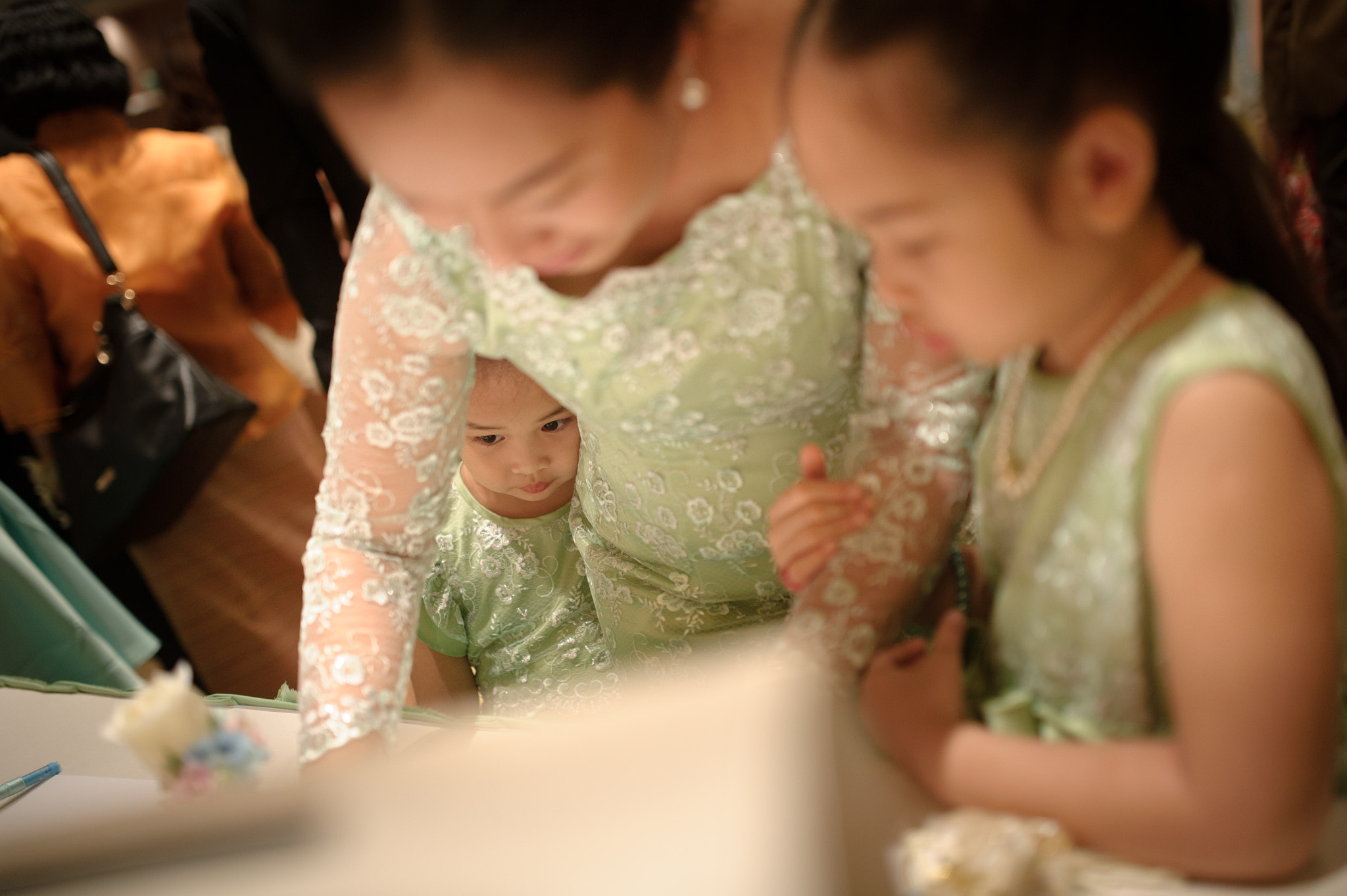 Nikon D3S + Sigma 35mm F1.4 DG HSM Art sample photo. Shy photography