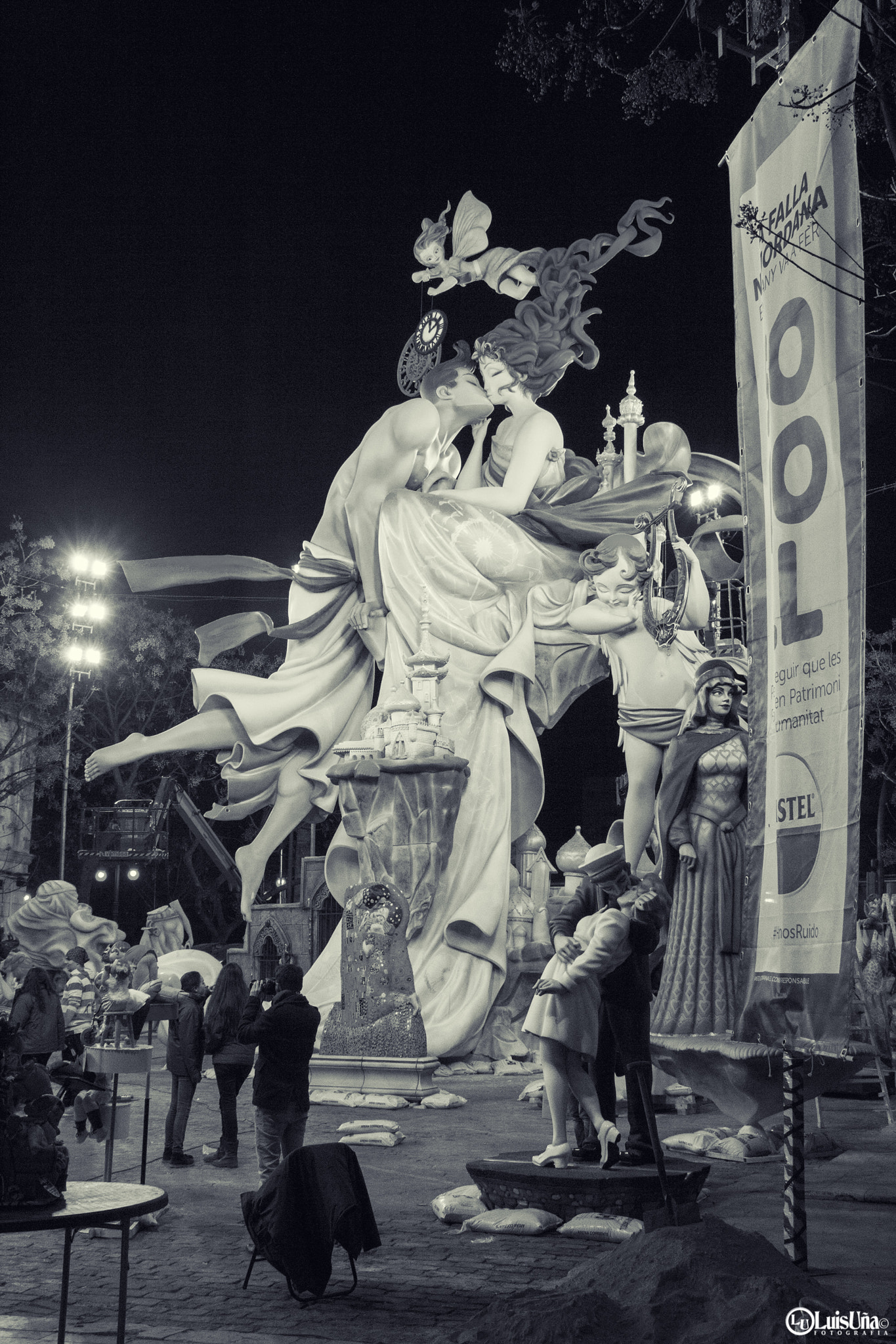 Canon EF-S 18-135mm F3.5-5.6 IS STM sample photo. Fallas de valencia photography