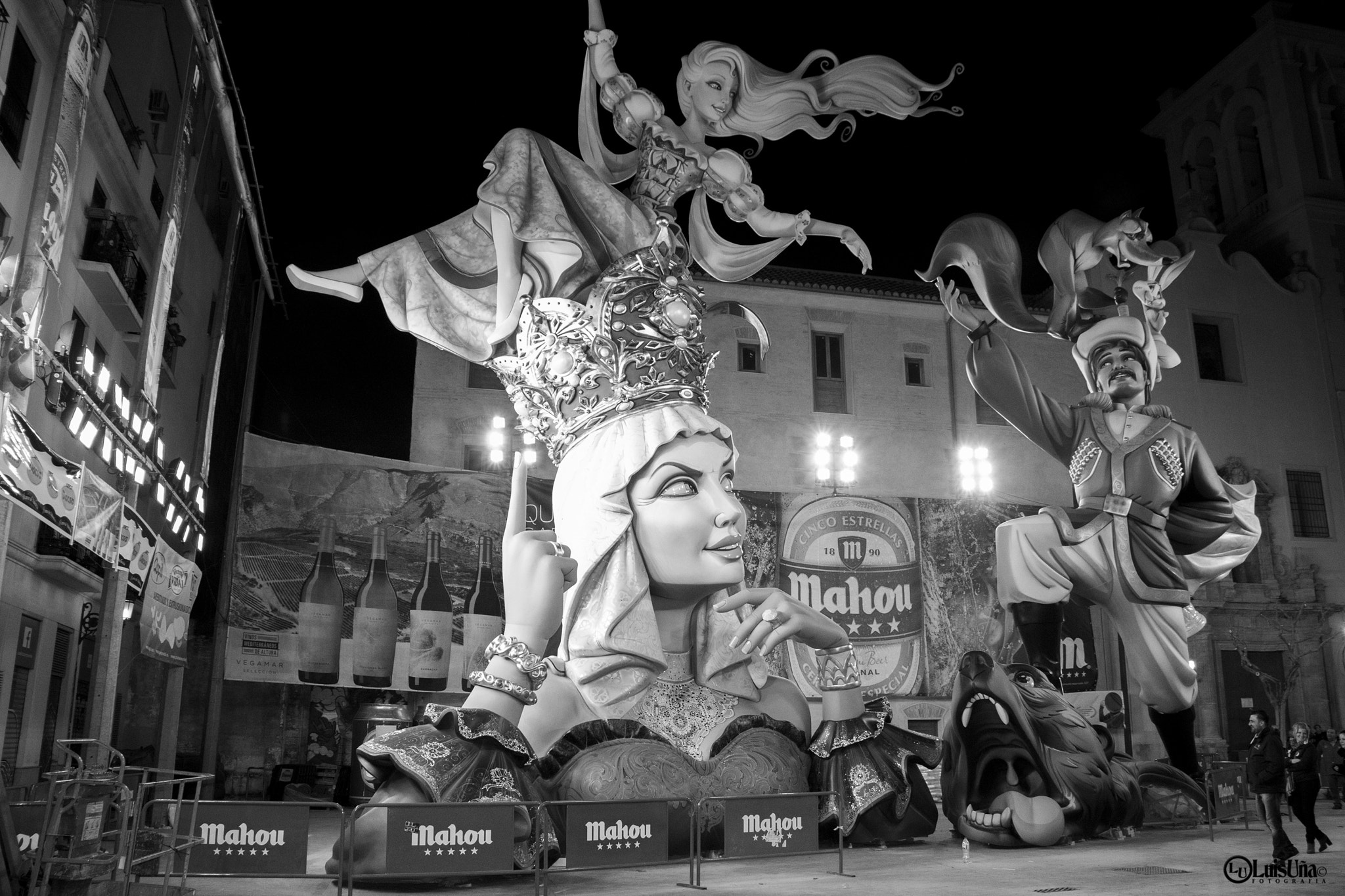 Canon EF-S 18-135mm F3.5-5.6 IS STM sample photo. Fallas de valencia photography