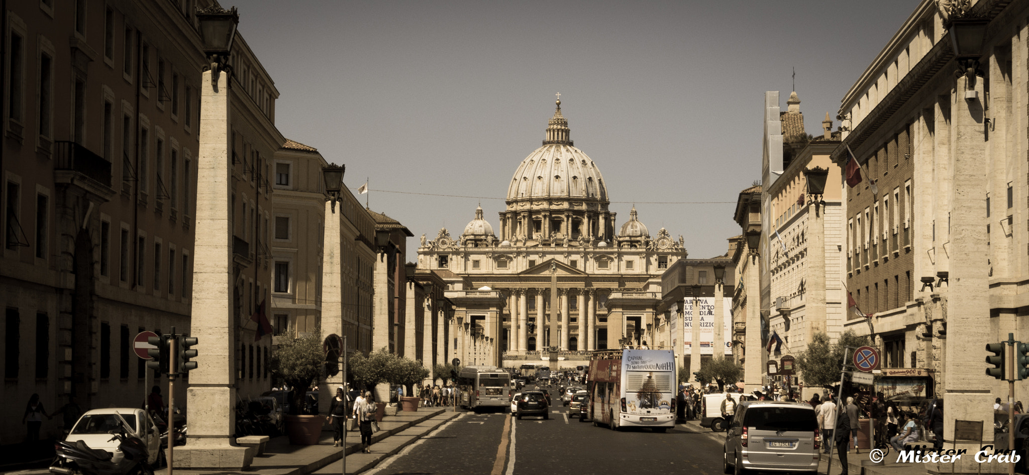 LUMIX G VARIO PZ 14-42/F3.5-5.6 sample photo. Basilique saint pierre photography