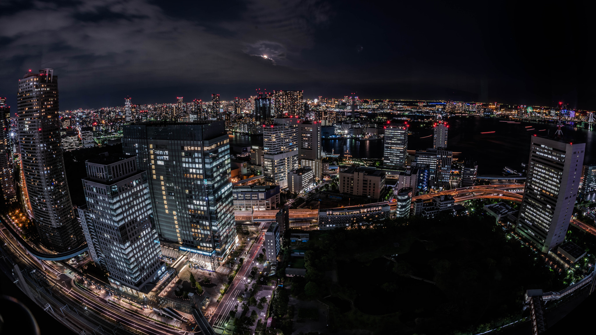 Nikon D810 + Sigma 15mm F2.8 EX DG Diagonal Fisheye sample photo. Tokyo night view from world trade center photography