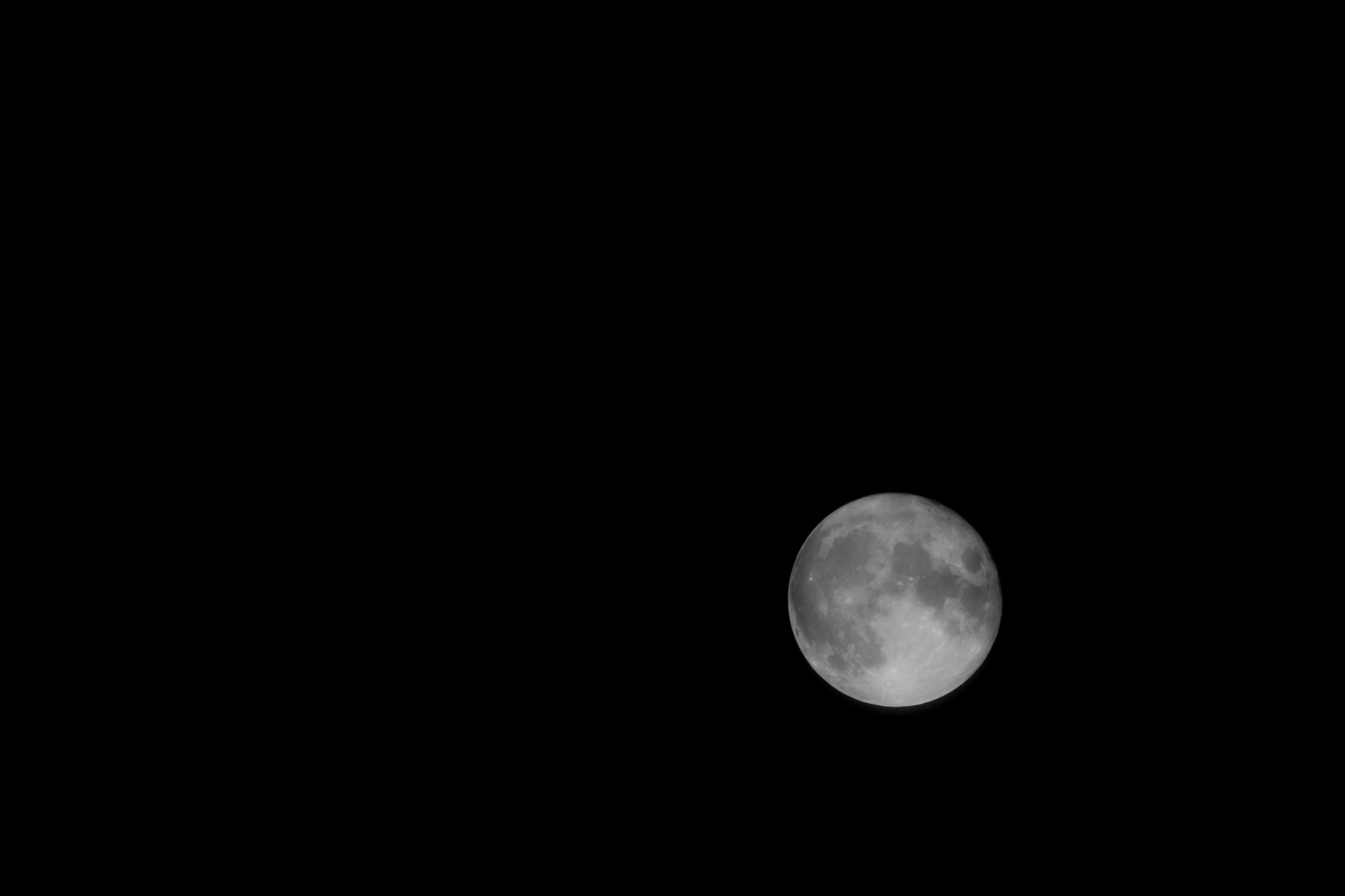 Tamron SP 70-300mm F4-5.6 Di USD sample photo. Vollmond photography