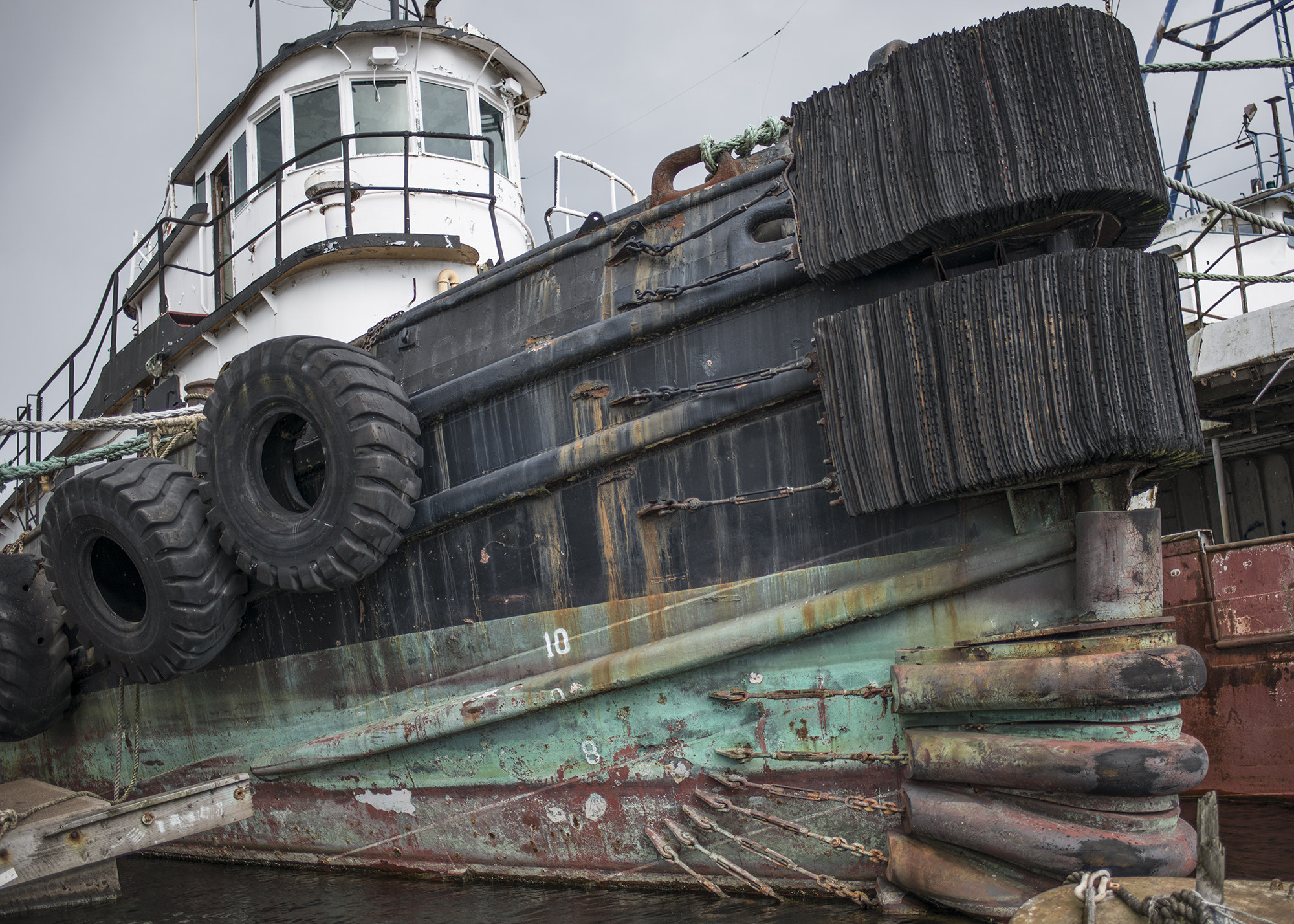 Nikon D800 + AF-S Nikkor 35mm f/1.8G sample photo. Old tug, ballard photography