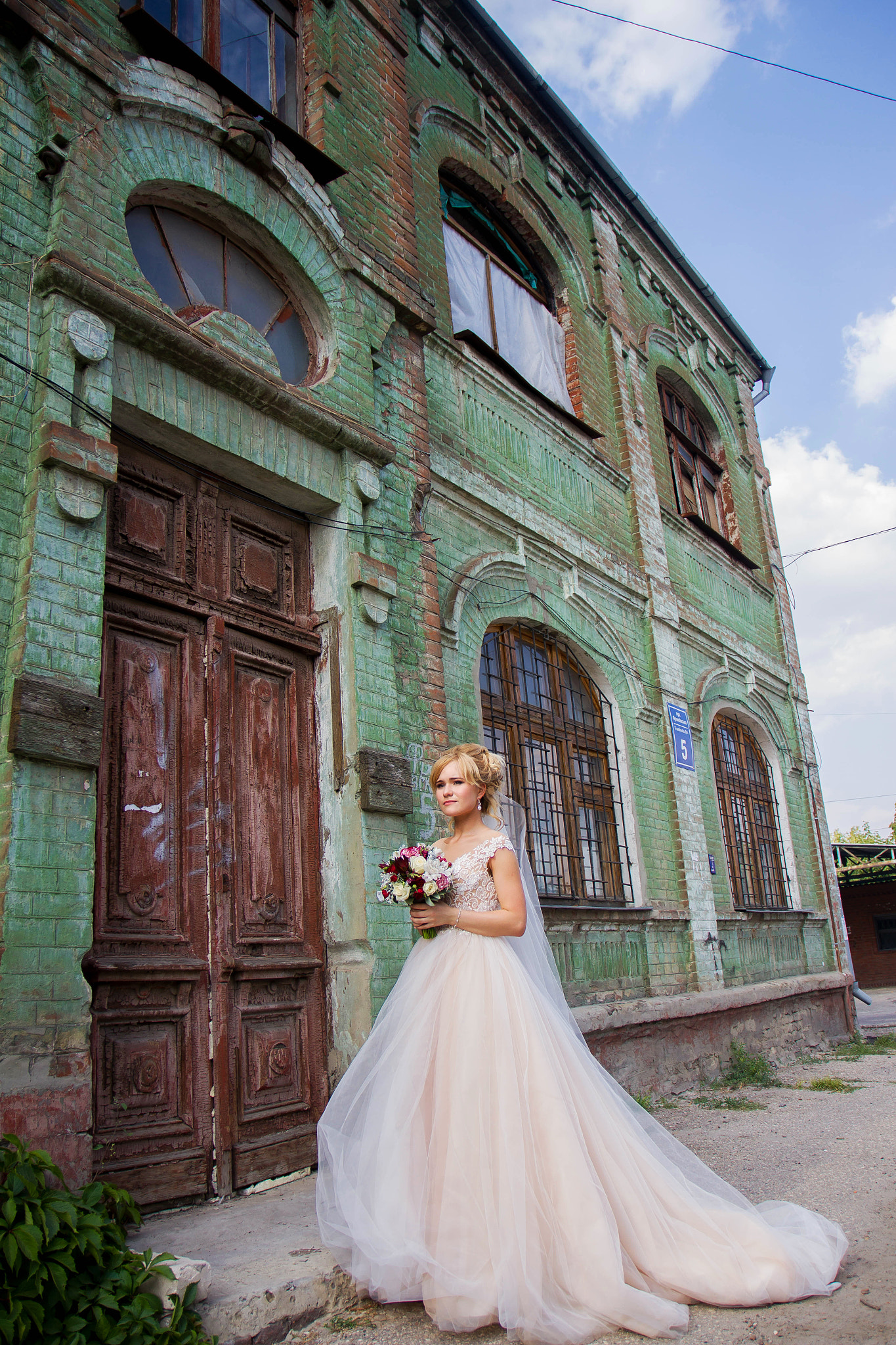 Sigma 17-70mm F2.8-4 DC Macro OS HSM sample photo. Wedding day photography