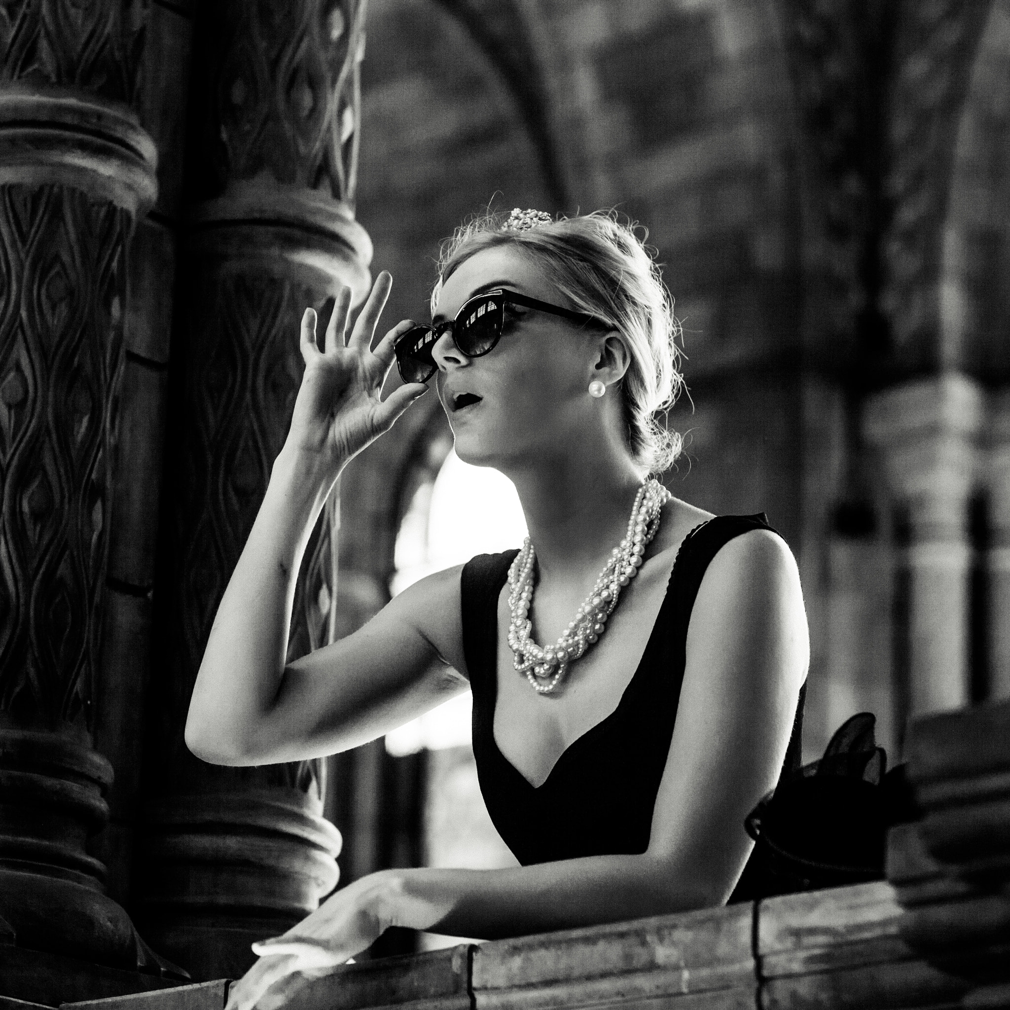 Canon EF 85mm F1.2 sample photo. The surprise of recognition photography
