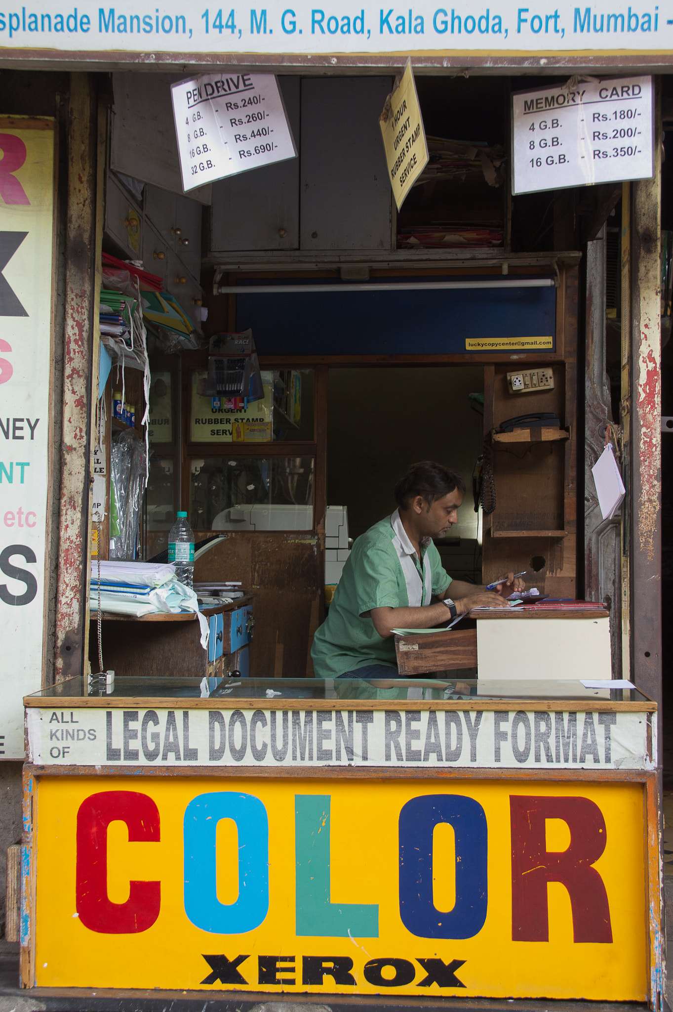 Sony E 18-200mm F3.5-6.3 OSS sample photo. Streets of india photography