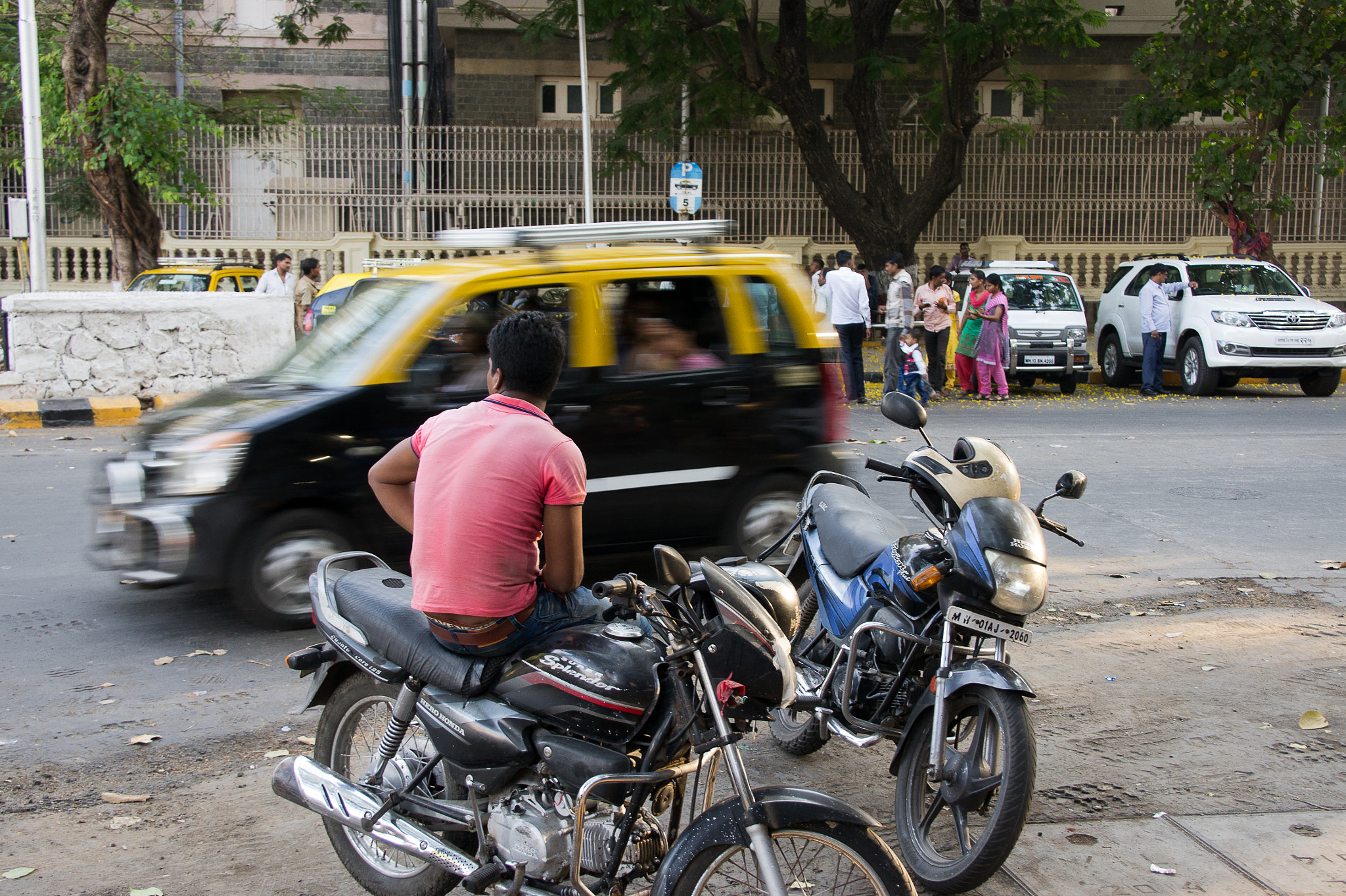 Sony E 18-200mm F3.5-6.3 OSS sample photo. Streets of india photography