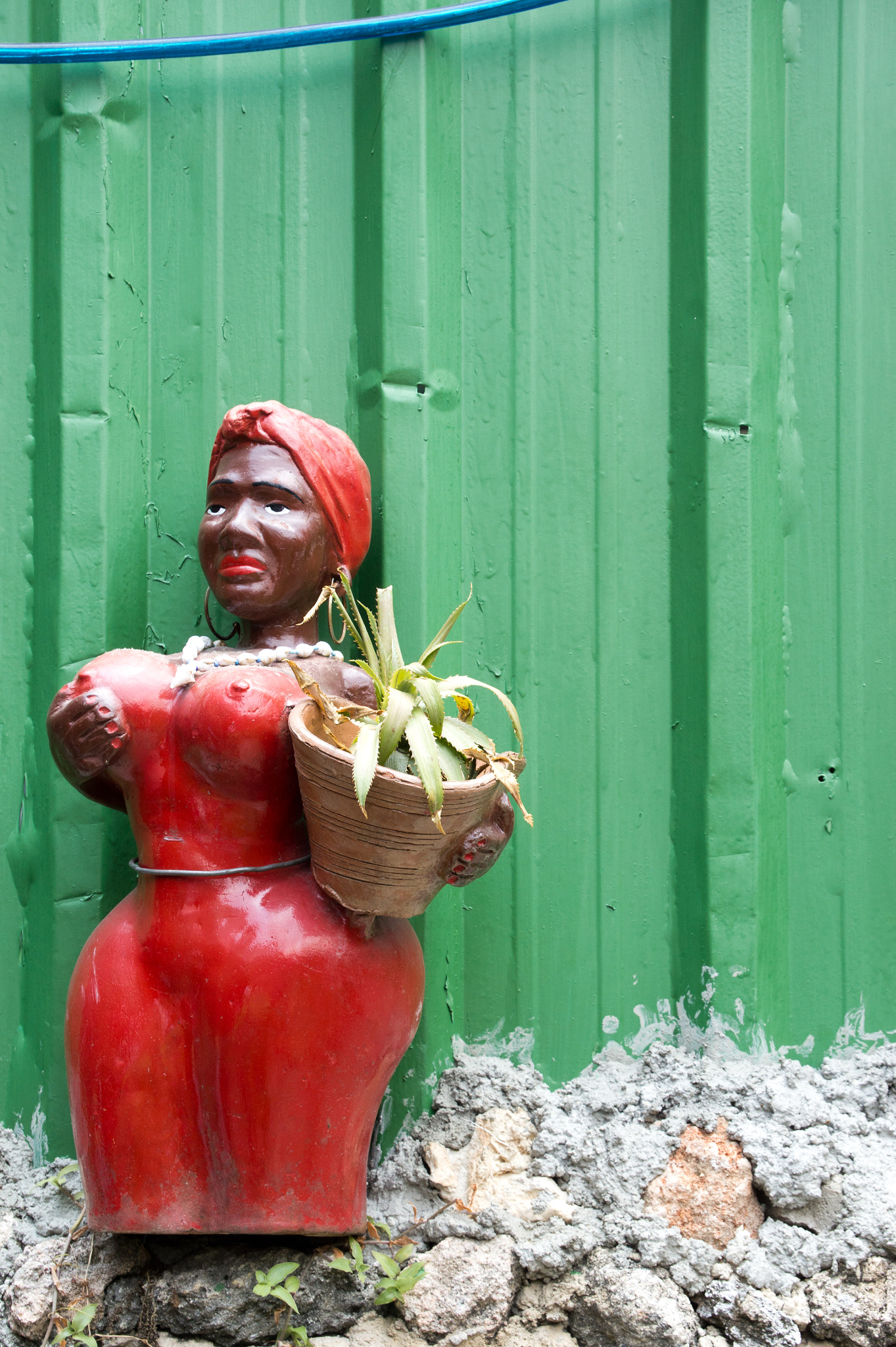 Sony E 18-200mm F3.5-6.3 OSS sample photo. Streets of cuba photography