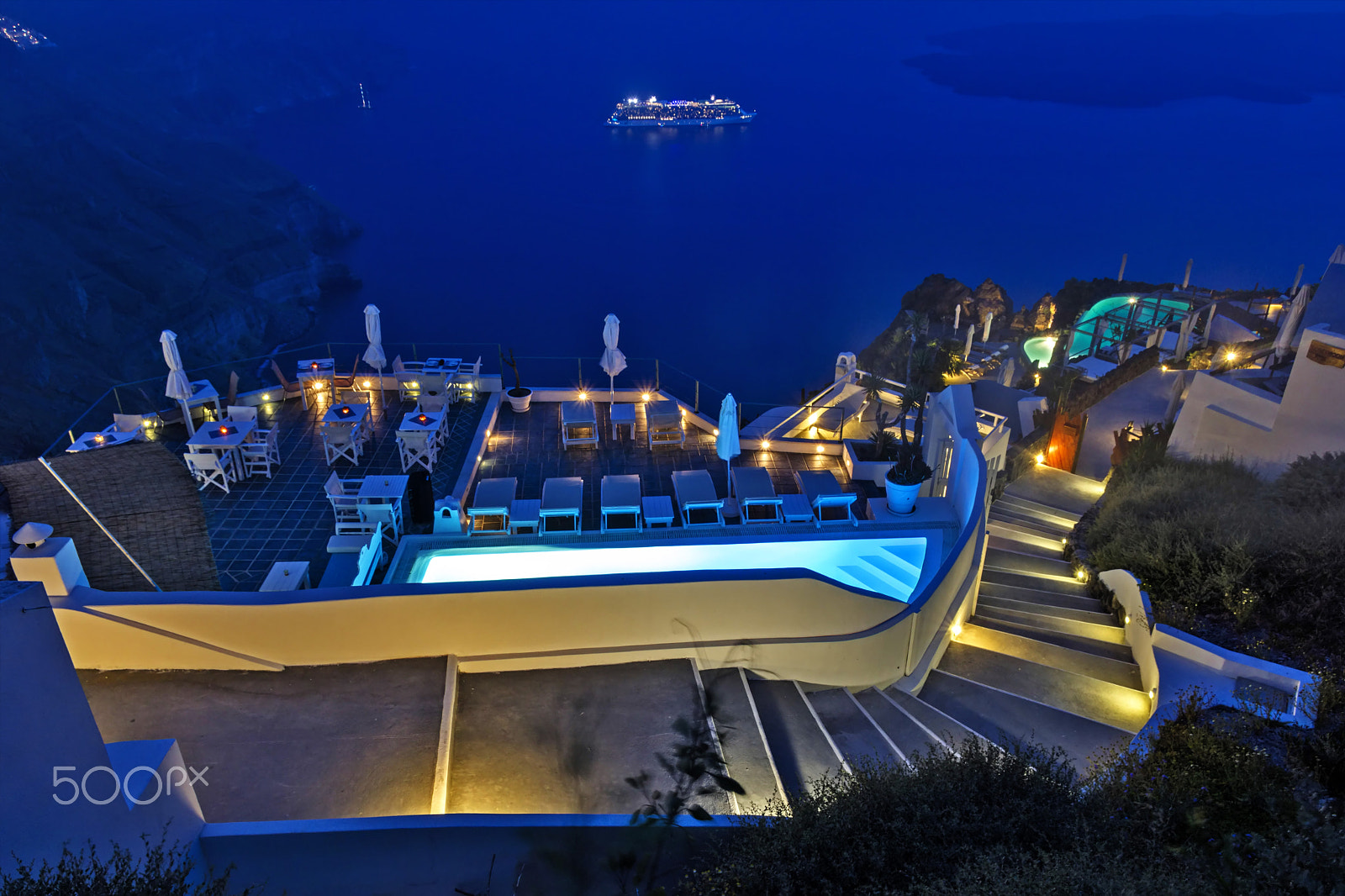 Sony SLT-A65 (SLT-A65V) + 17-50mm F2.8 sample photo. Night view in imerovigli photography