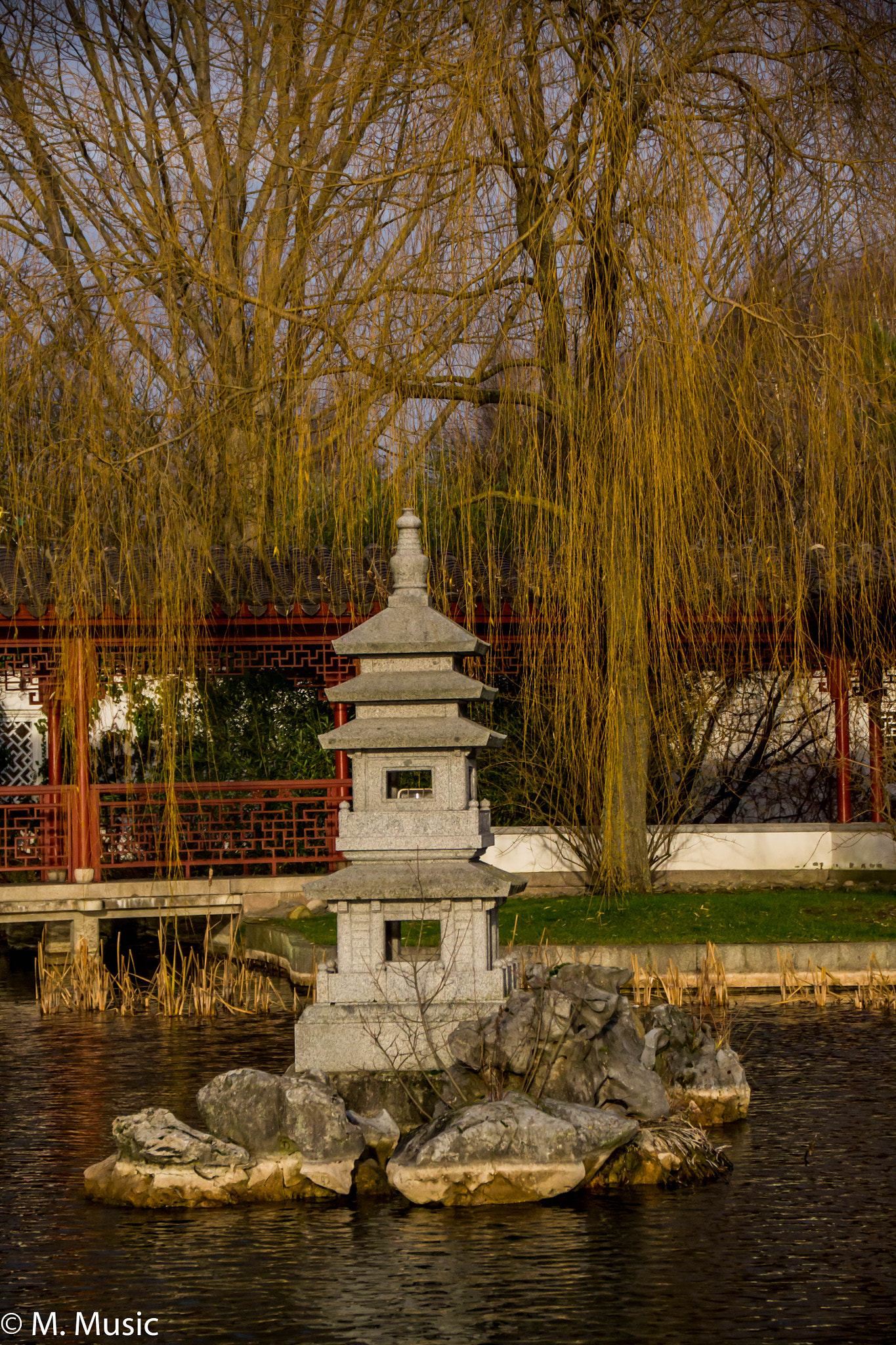 Sigma 18-200mm F3.5-6.3 II DC OS HSM sample photo. Chinese sculptor photography