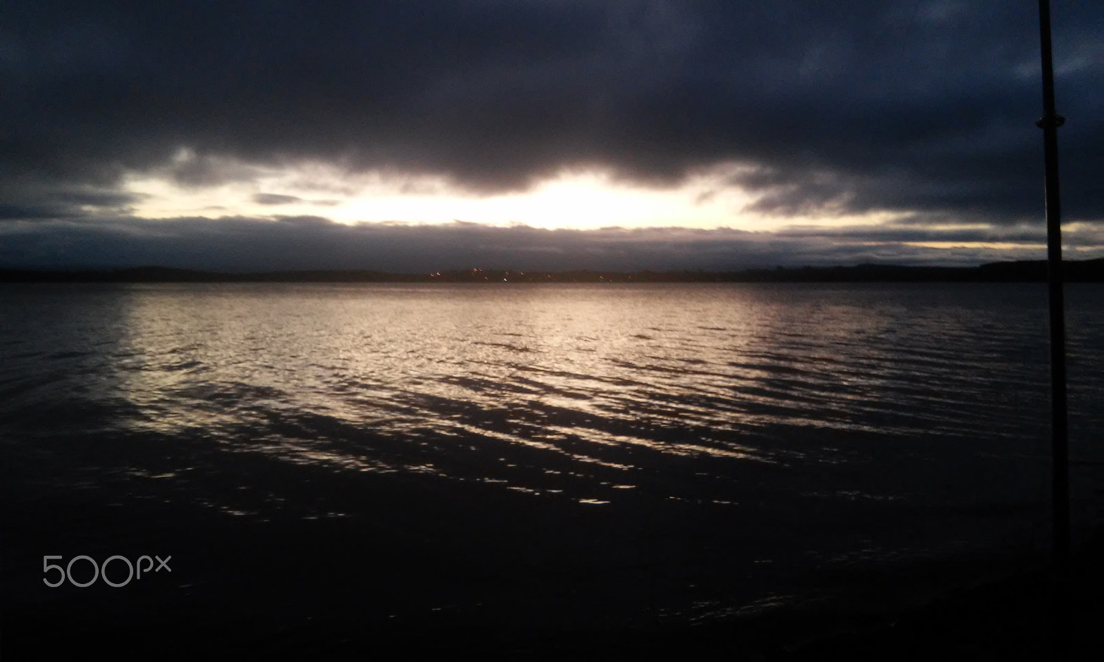 LG L70 sample photo. Algo de luz photography