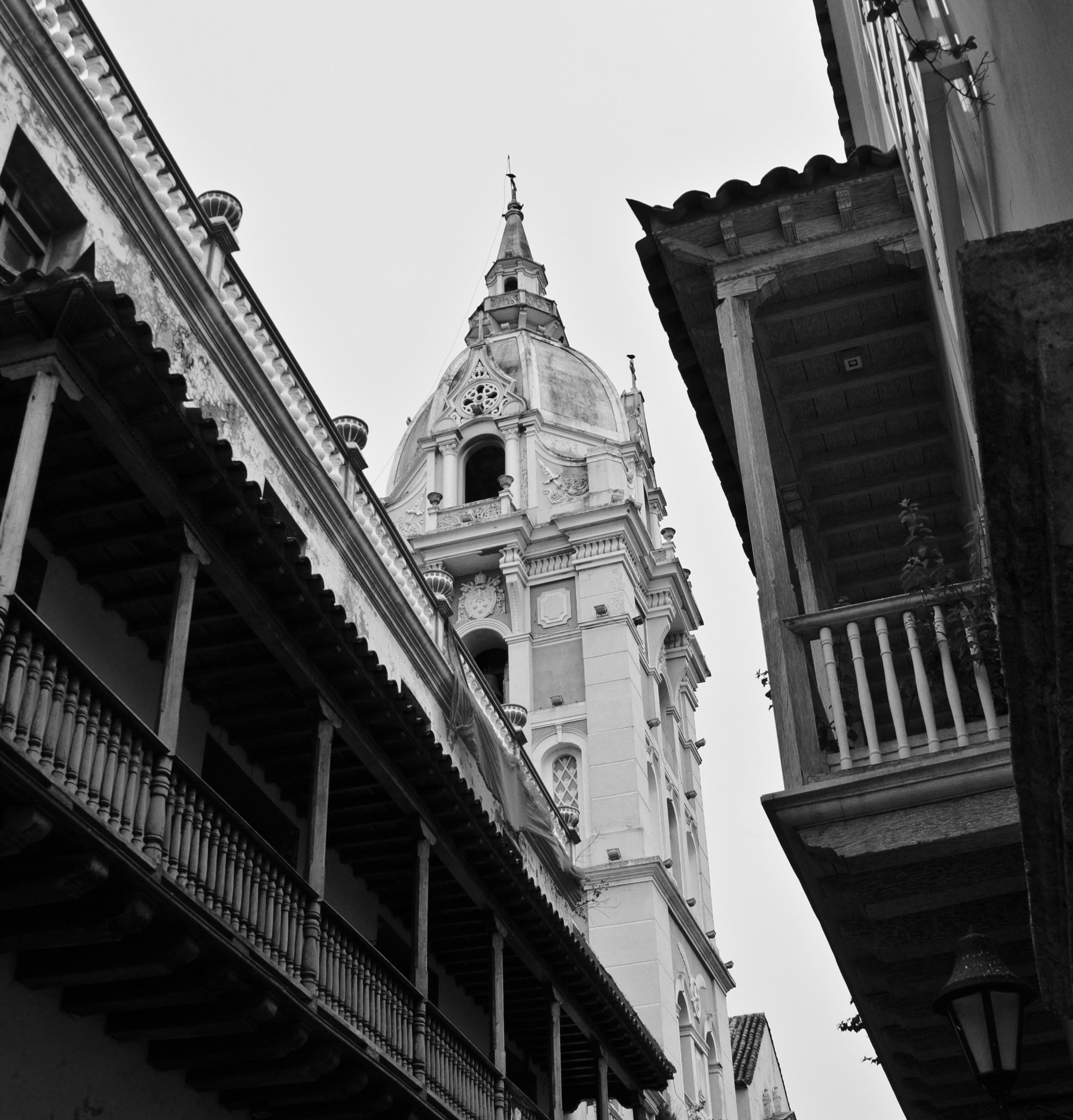 Canon EOS 1100D (EOS Rebel T3 / EOS Kiss X50) sample photo. Entre balcones photography