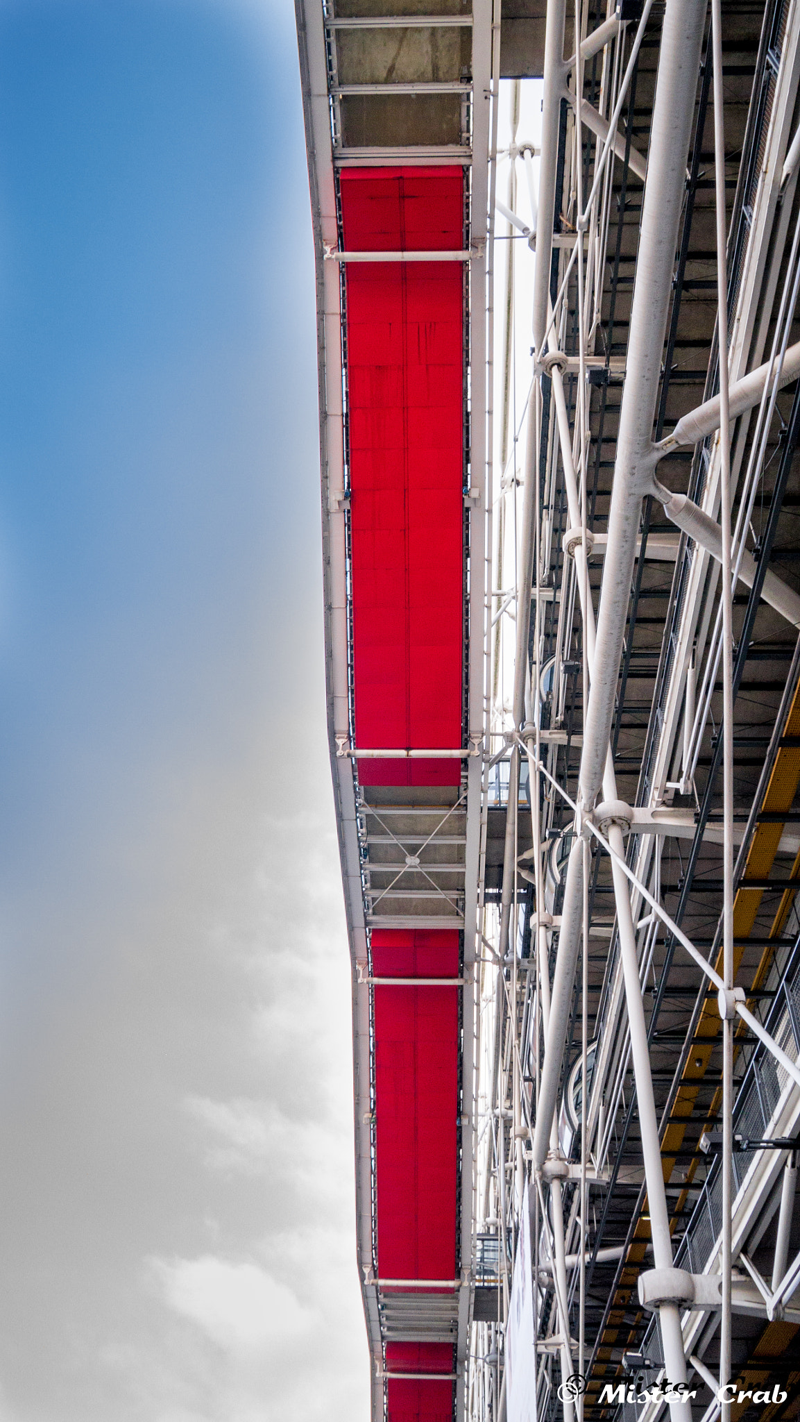 LUMIX G VARIO PZ 14-42/F3.5-5.6 sample photo. Beaubourg photography