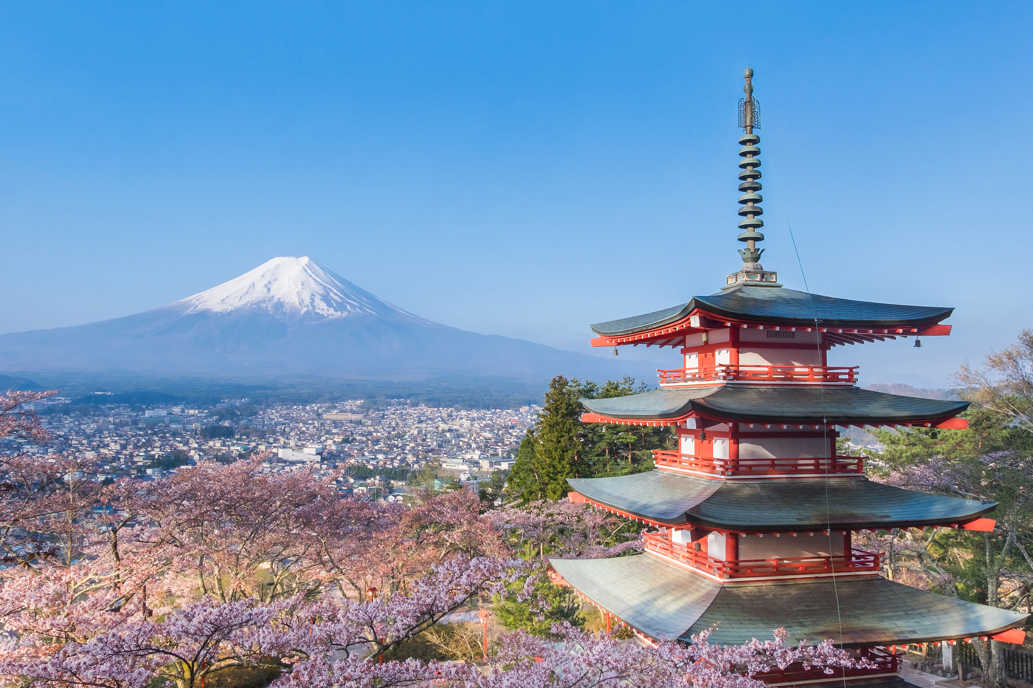 Fujifilm XC 16-50mm F3.5-5.6 OIS sample photo. Mt. fuji with chureito pagoda in spring photography