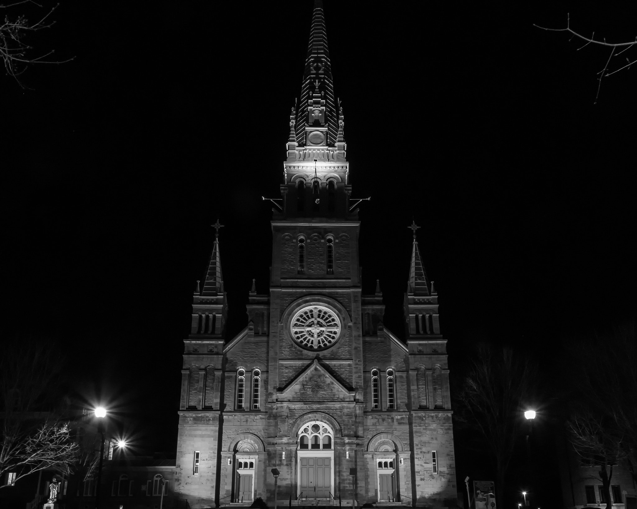 Canon EOS 700D (EOS Rebel T5i / EOS Kiss X7i) + Sigma 10-20mm F3.5 EX DC HSM sample photo. Sainte-therese-d'avila church photography