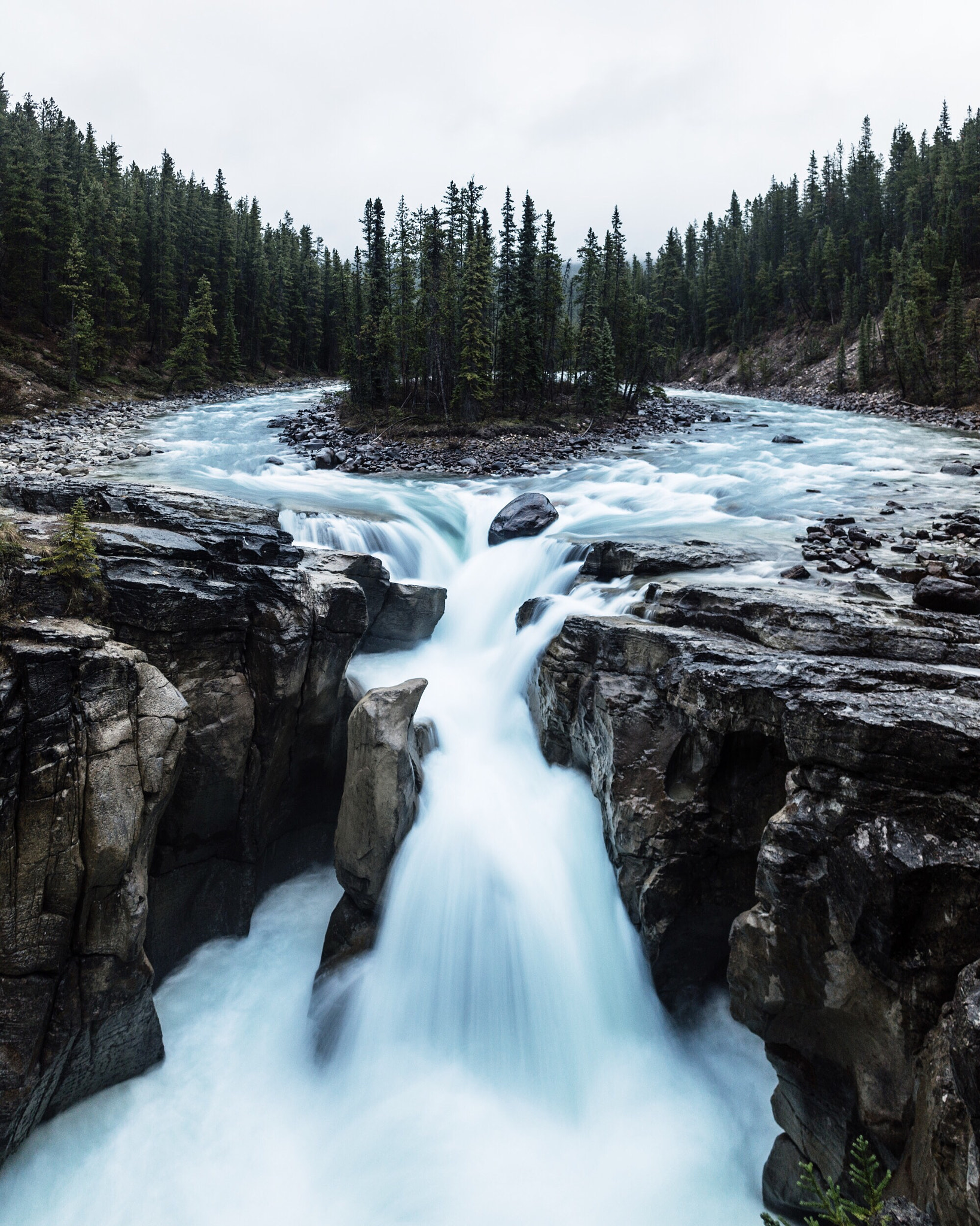 Nikon D4 + Nikon AF-S Nikkor 20mm F1.8G ED sample photo. Sunwapta falls. jasper national park. alberta. photography