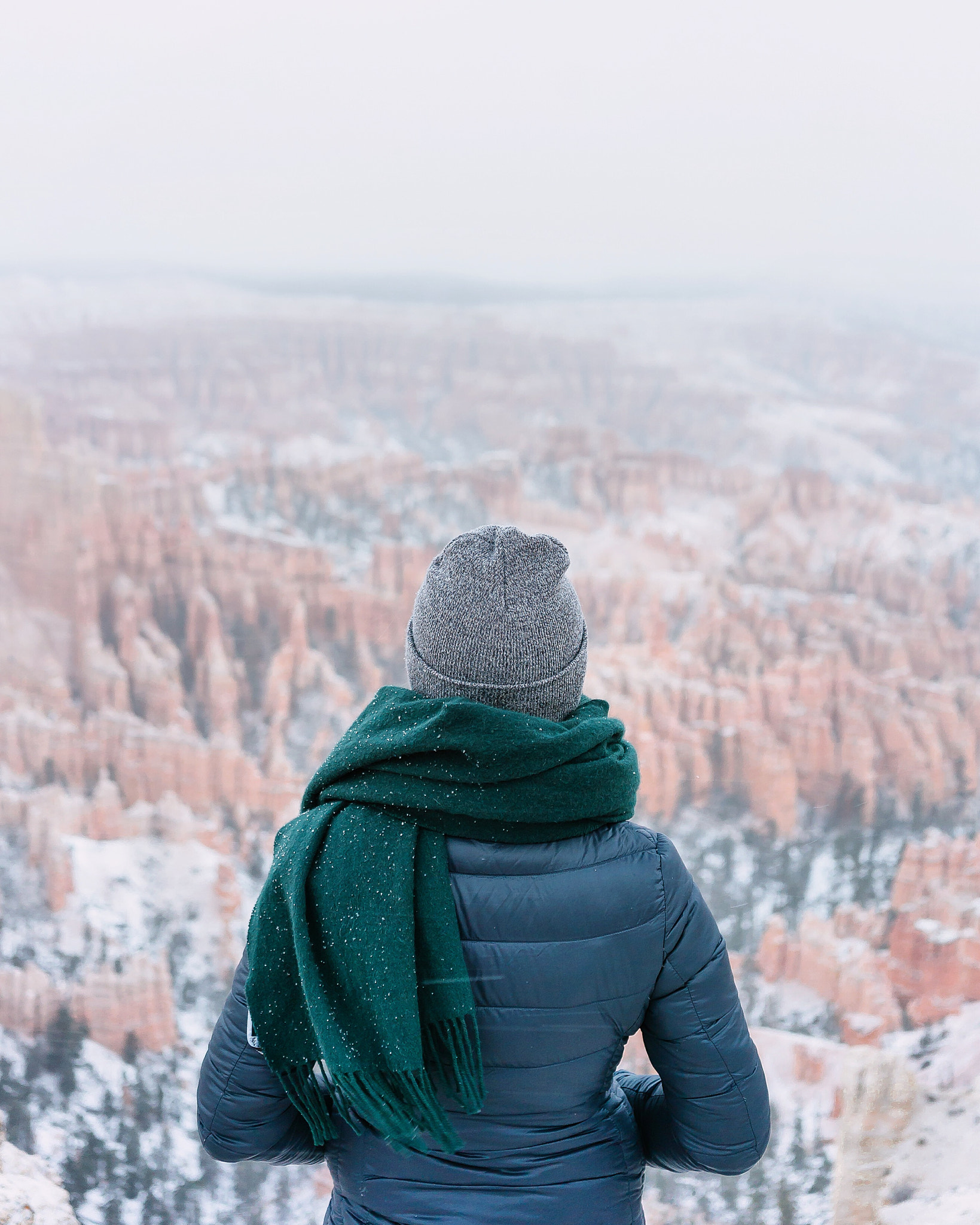 Sony a7S II + Sony Sonnar T* FE 35mm F2.8 ZA sample photo. #tbt to this snowy day in bryce canyon with isabelle photography