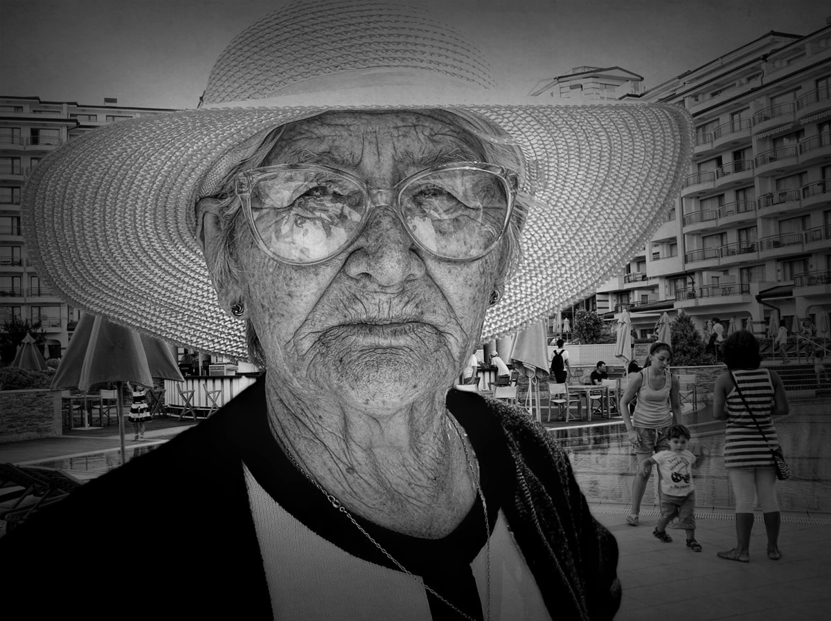 Olympus C4100Z,C4000Z sample photo. Grandmother photography