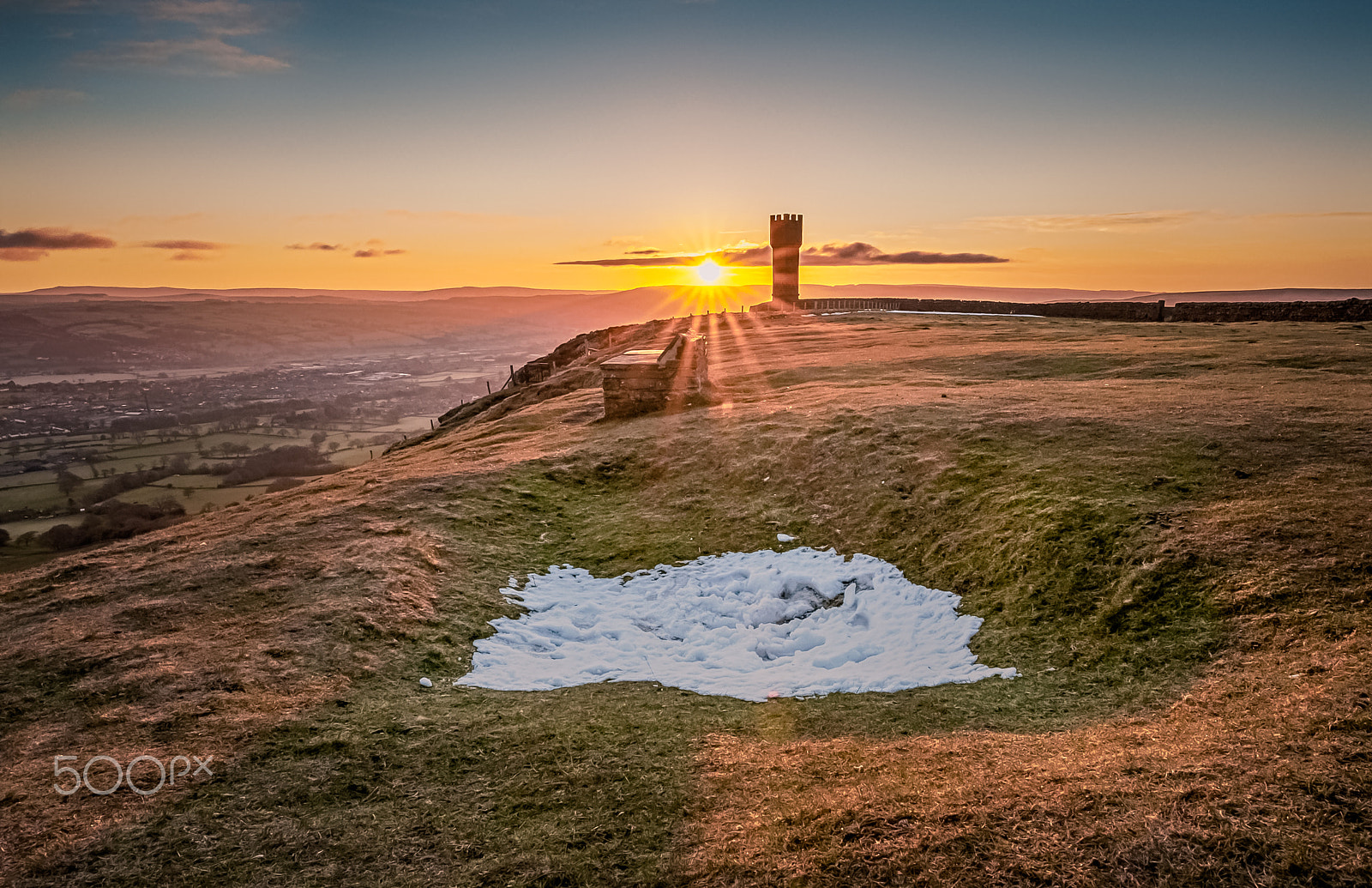 Nikon D90 + Tokina AT-X 11-20 F2.8 PRO DX (AF 11-20mm f/2.8) sample photo. Sunrise in cowling on last day of april photography