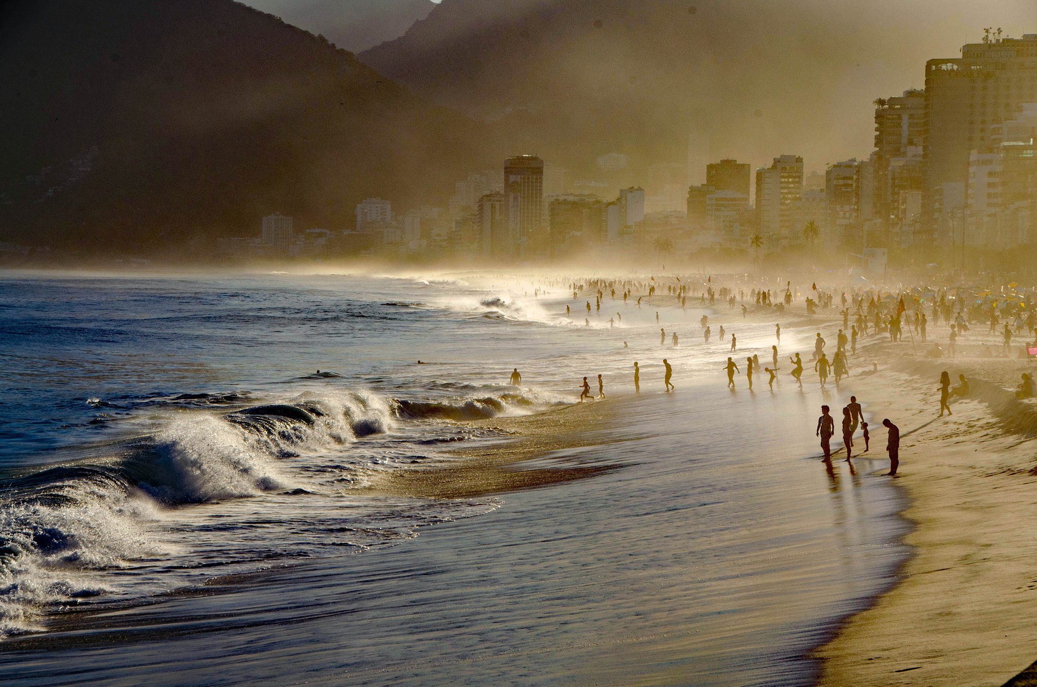 Nikon D5100 + Nikon PC-E Nikkor 24mm F3.5D ED Tilt-Shift sample photo. Ipanema at sunset | 112/365+ photography