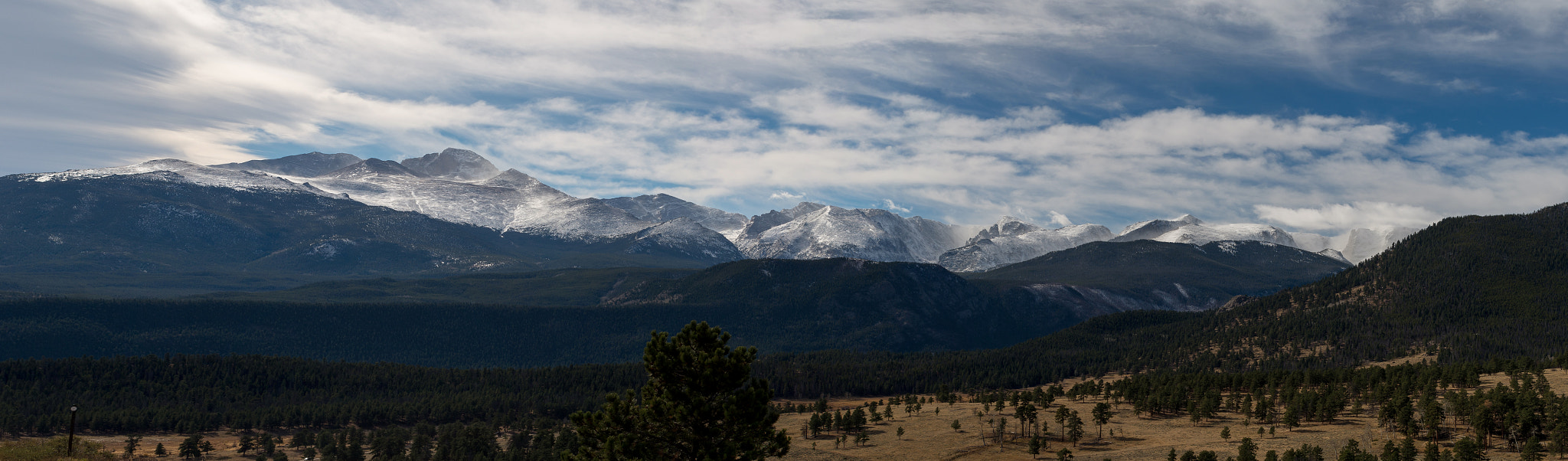 Pentax K-01 + Pentax smc DA 35mm F2.4 AL sample photo. Rocky mountains panorama photography