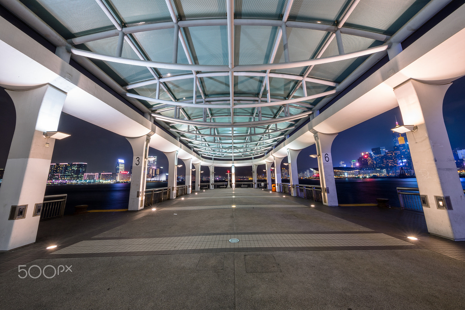 Canon EF 11-24mm F4L USM sample photo. Central pier 9  - victoria harbor of hong kong photography