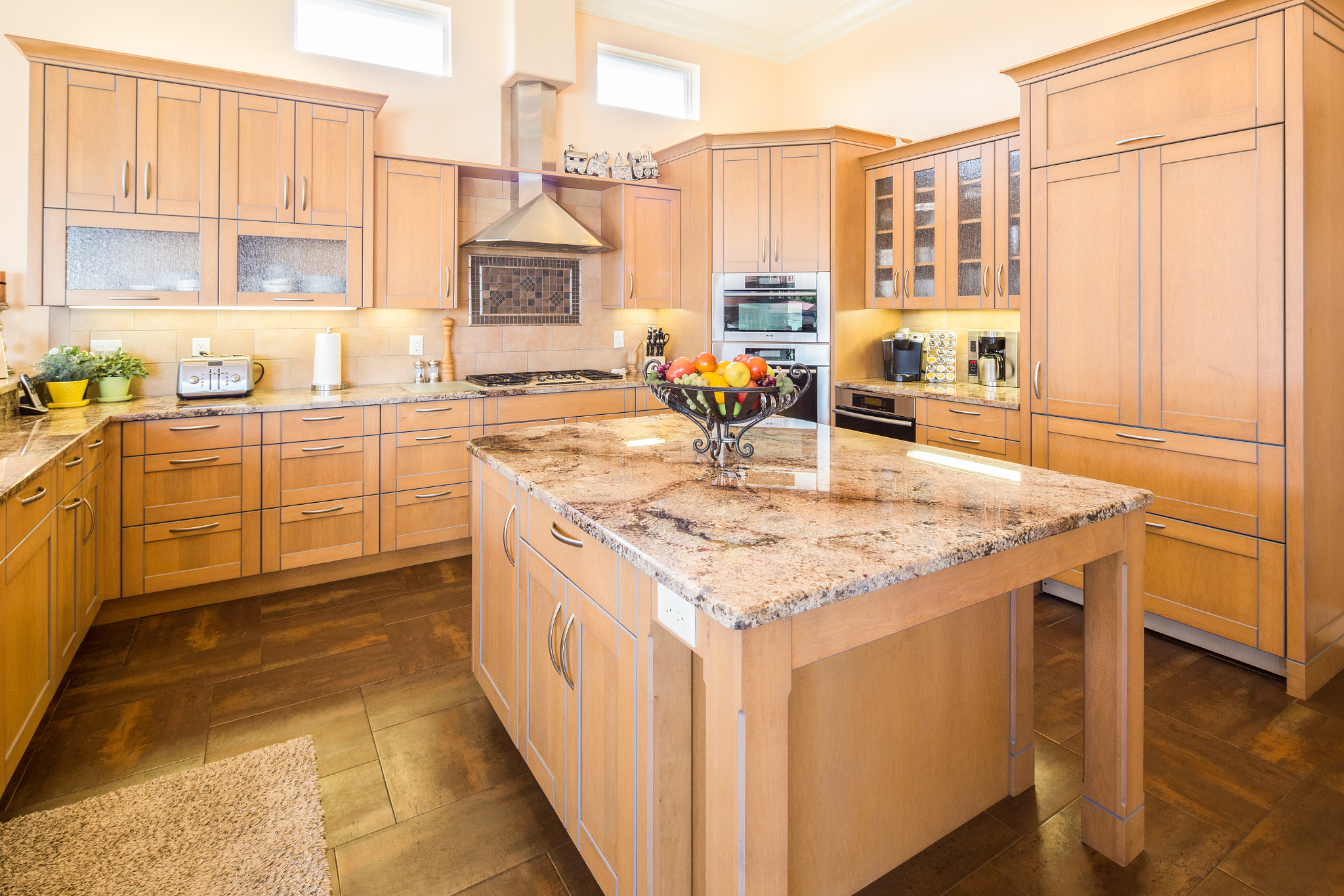 Canon TS-E 17mm F4L Tilt-Shift sample photo. Kitchen photography