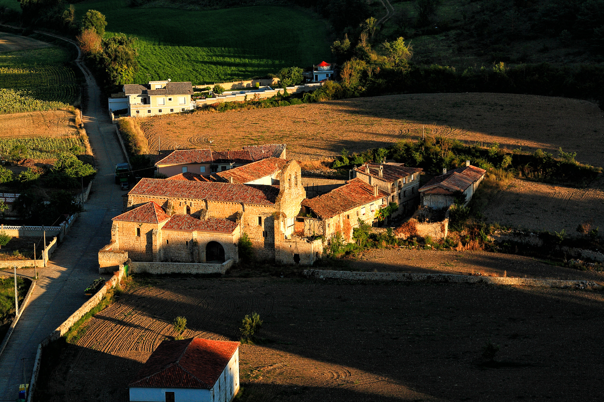 Canon EF 28-105mm f/3.5-4.5 USM sample photo. Hospital de caminantes photography