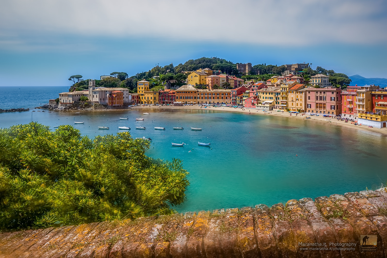 Canon TS-E 24.0mm f/3.5 L II sample photo. East bay - sestri levante photography