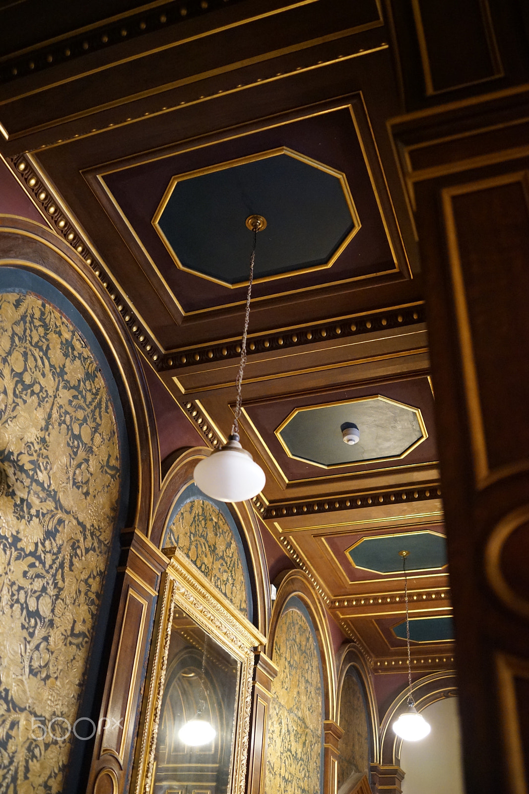 Sony Cyber-shot DSC-RX1R + Sony 35mm F2.0 sample photo. Ceiling photography