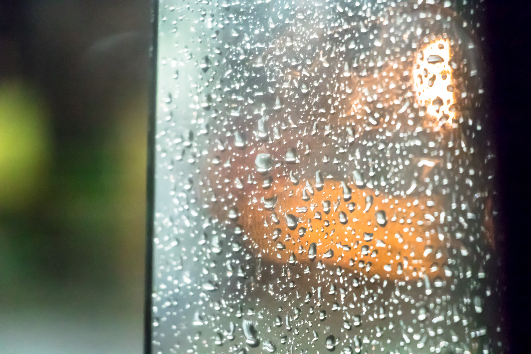 Canon EF-S 18-135mm F3.5-5.6 IS STM sample photo. Water dots on mirror.  photography