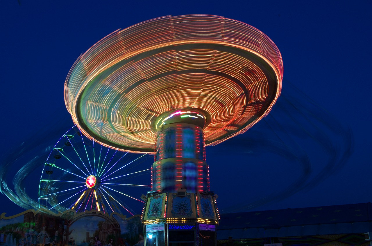 Pentax K-30 sample photo. The carousel photography