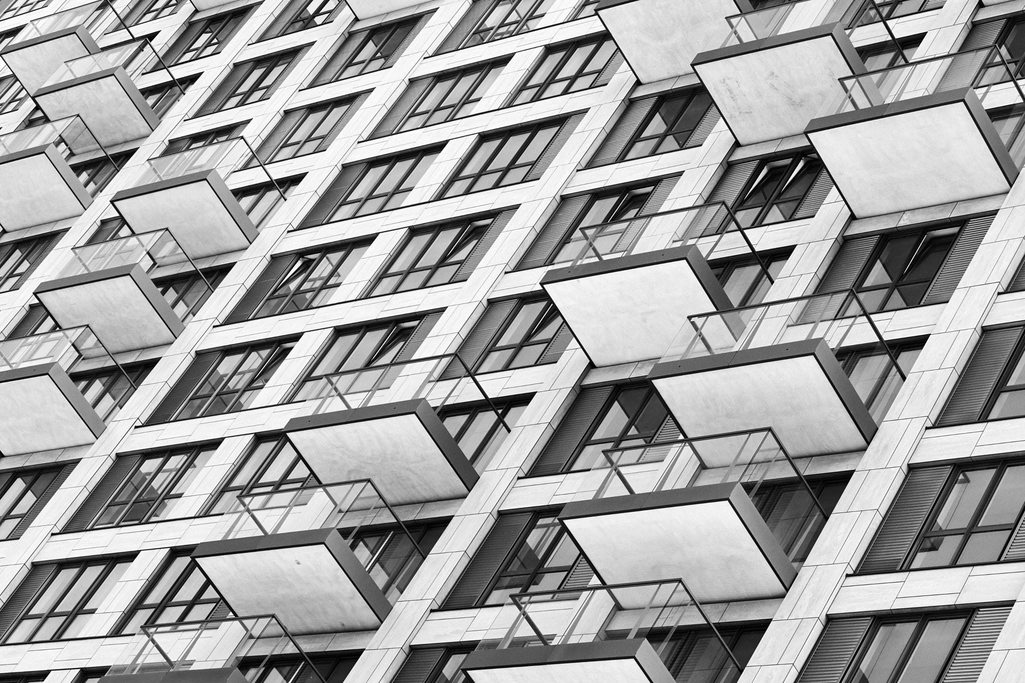 Minolta/Sony AF 70-200mm F2.8 G sample photo. Irregular balconies photography