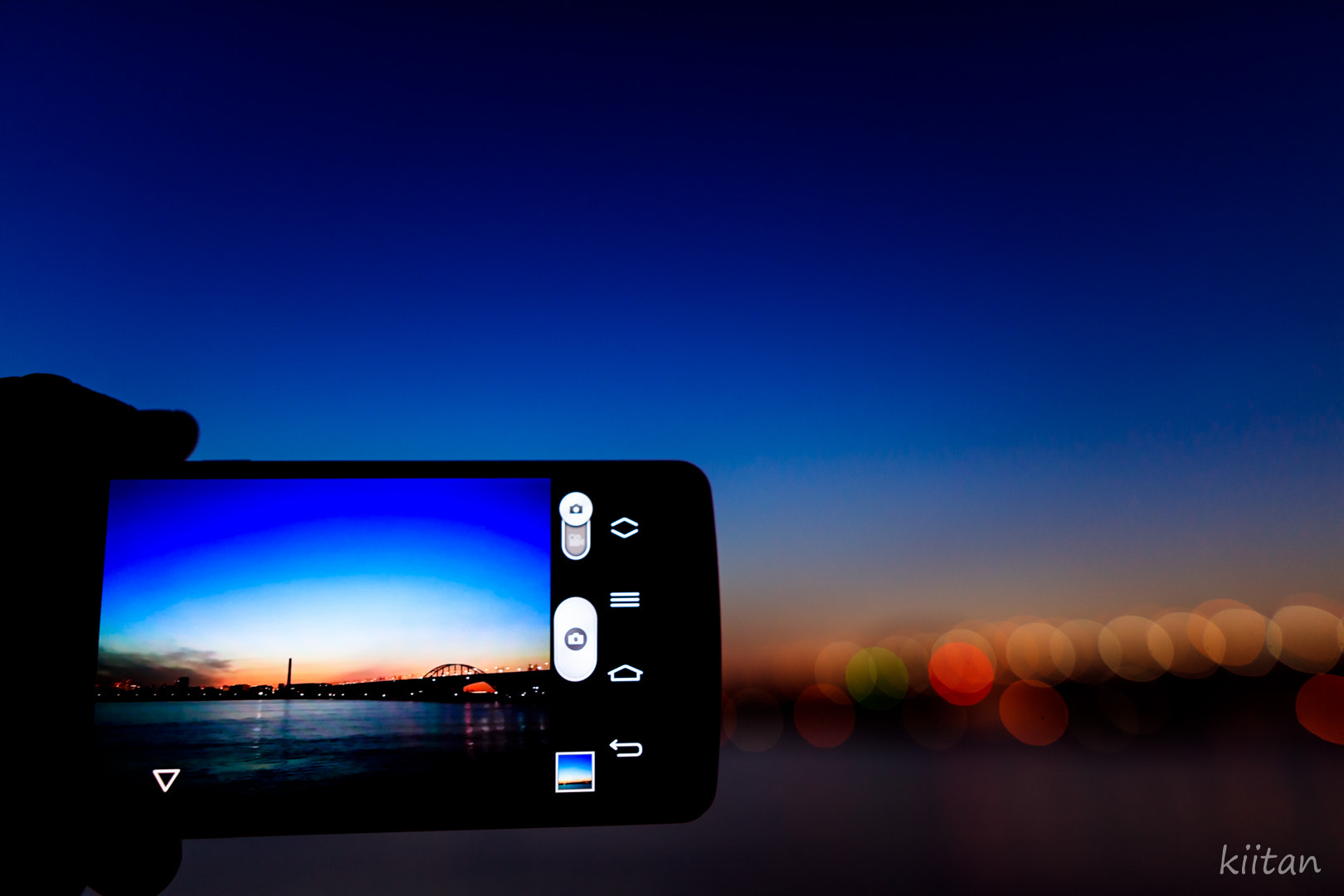 Canon EOS 5DS R + Sigma 24mm F1.4 DG HSM Art sample photo. Bluehour in smartphone photography