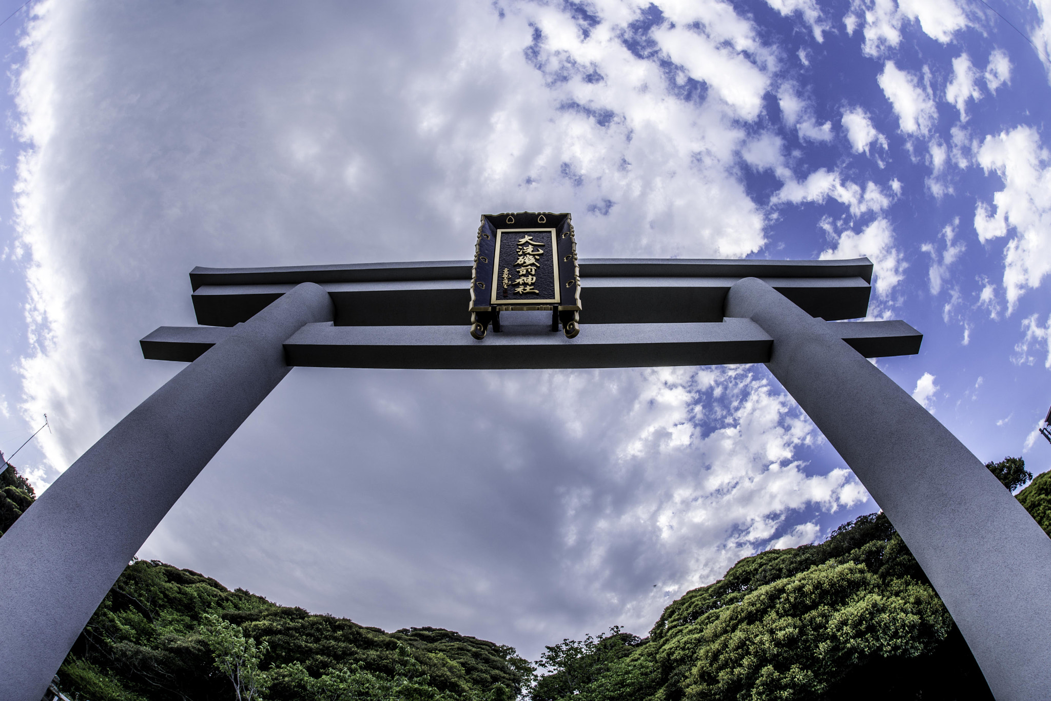 Nikon D600 + Sigma 15mm F2.8 EX DG Diagonal Fisheye sample photo. Isomae shrine photography