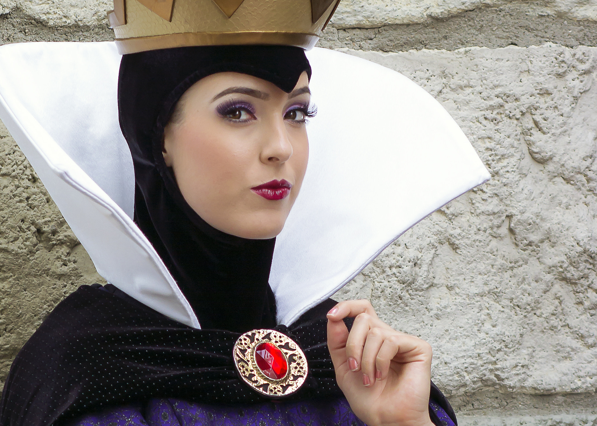 Canon EOS 60D + Canon EF 100mm F2.0 USM sample photo. Evil queen photography