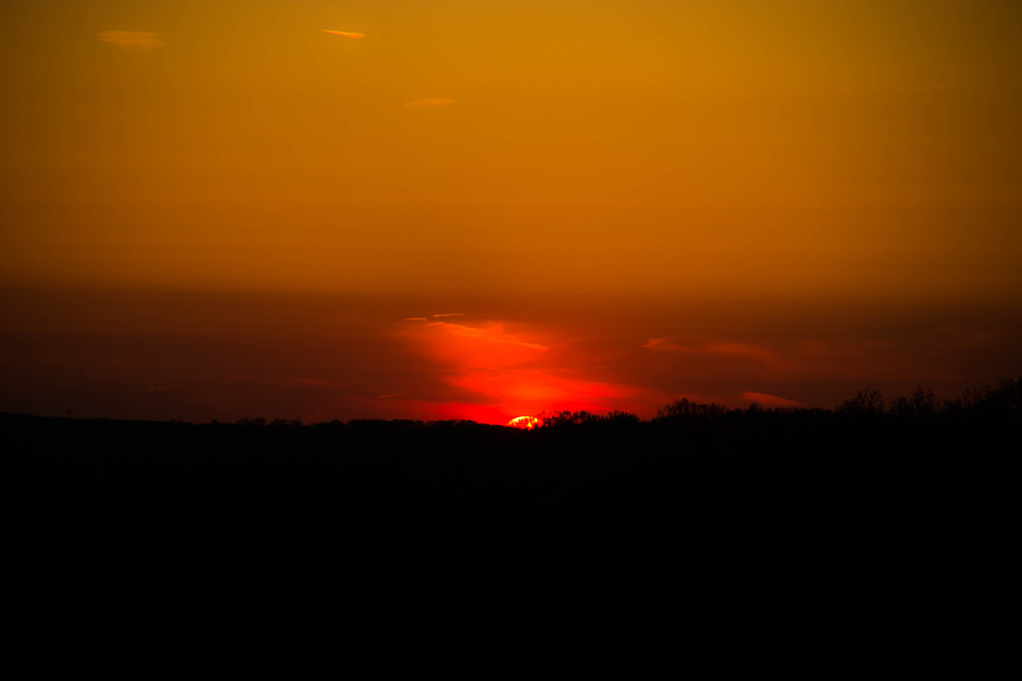 Canon EOS 1100D (EOS Rebel T3 / EOS Kiss X50) sample photo. Saturated sunset photography
