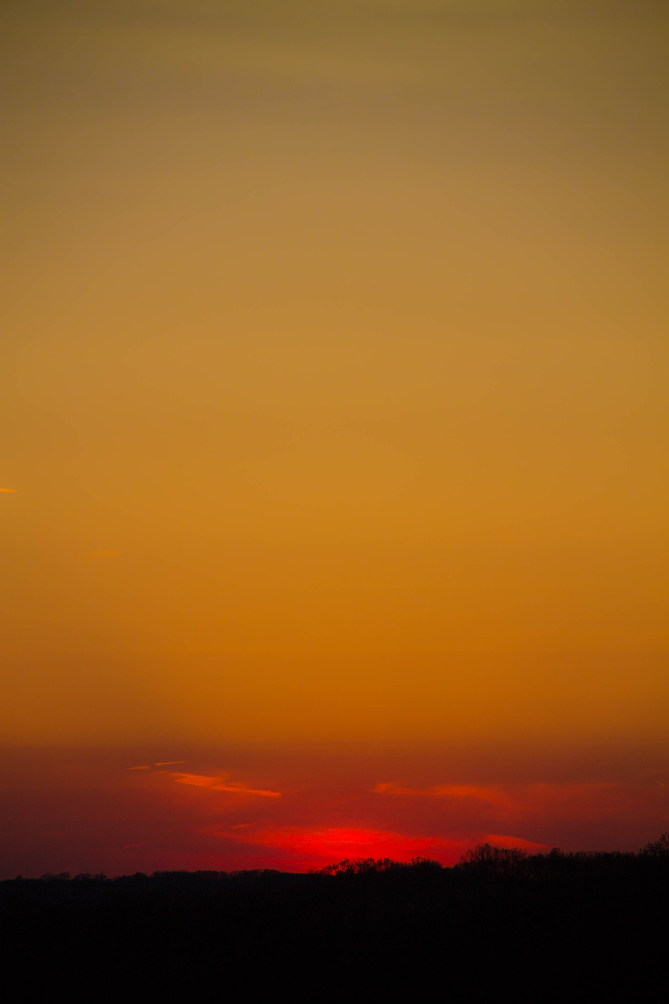 Canon EOS 1100D (EOS Rebel T3 / EOS Kiss X50) sample photo. Saturated sunset photography