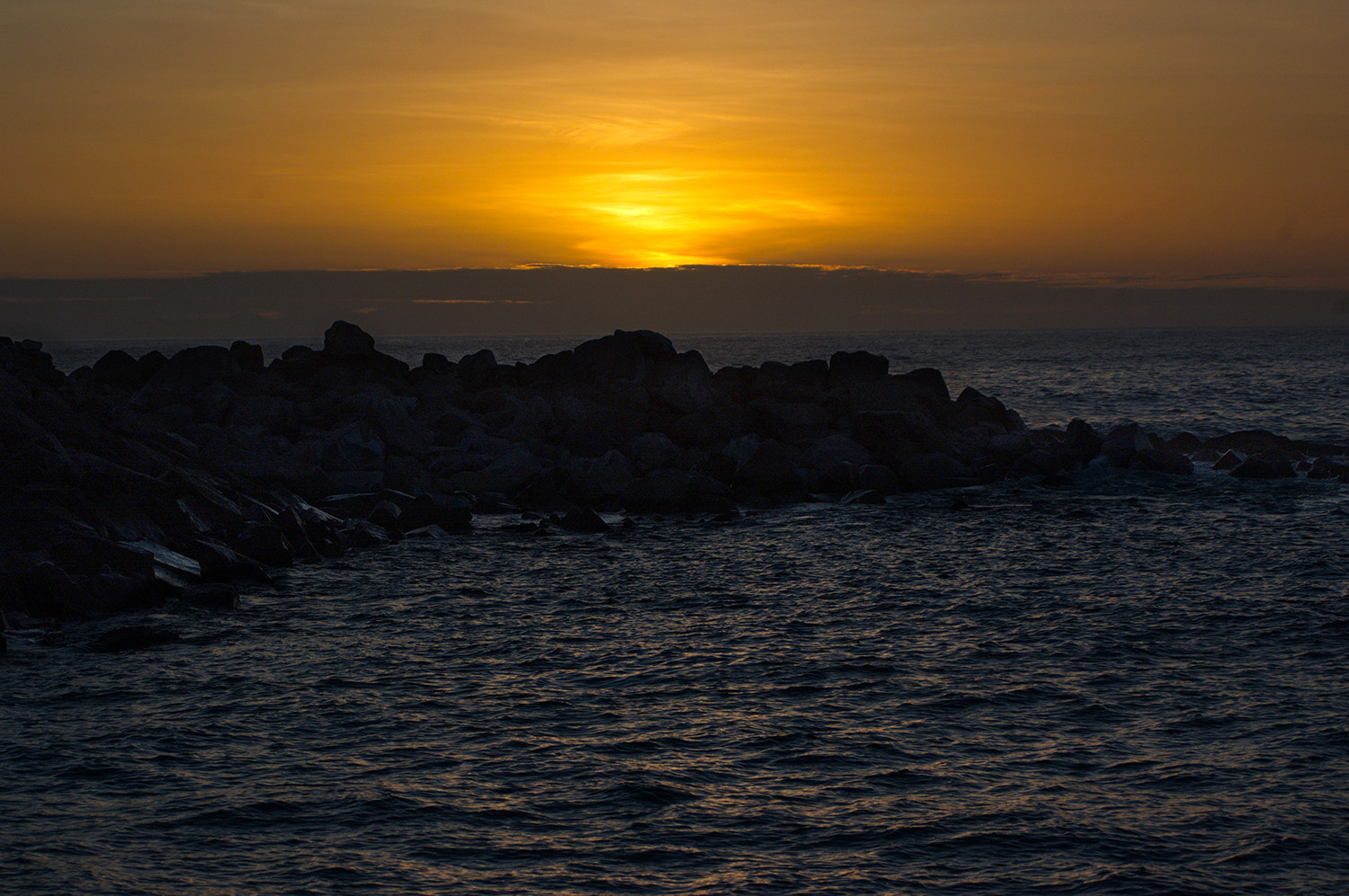 Nikon D70s + AF Zoom-Nikkor 35-80mm f/4-5.6D N sample photo. Atardecer photography